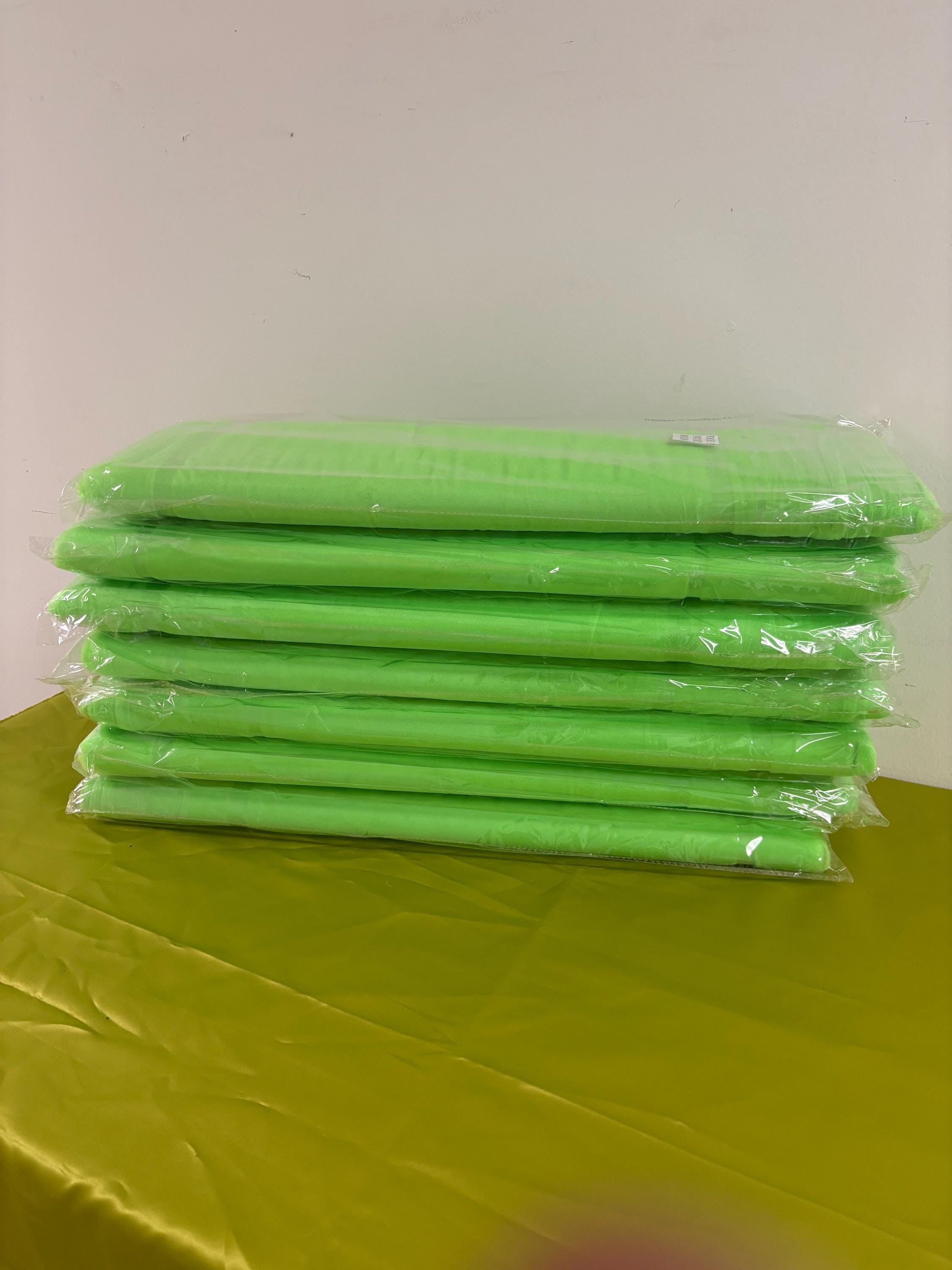 Color Lime 33 Tulle 1 bolt 40 yards width 54", double fold, . Tela de tul. use for party decoration. craft fabric. wedding vale and tutu