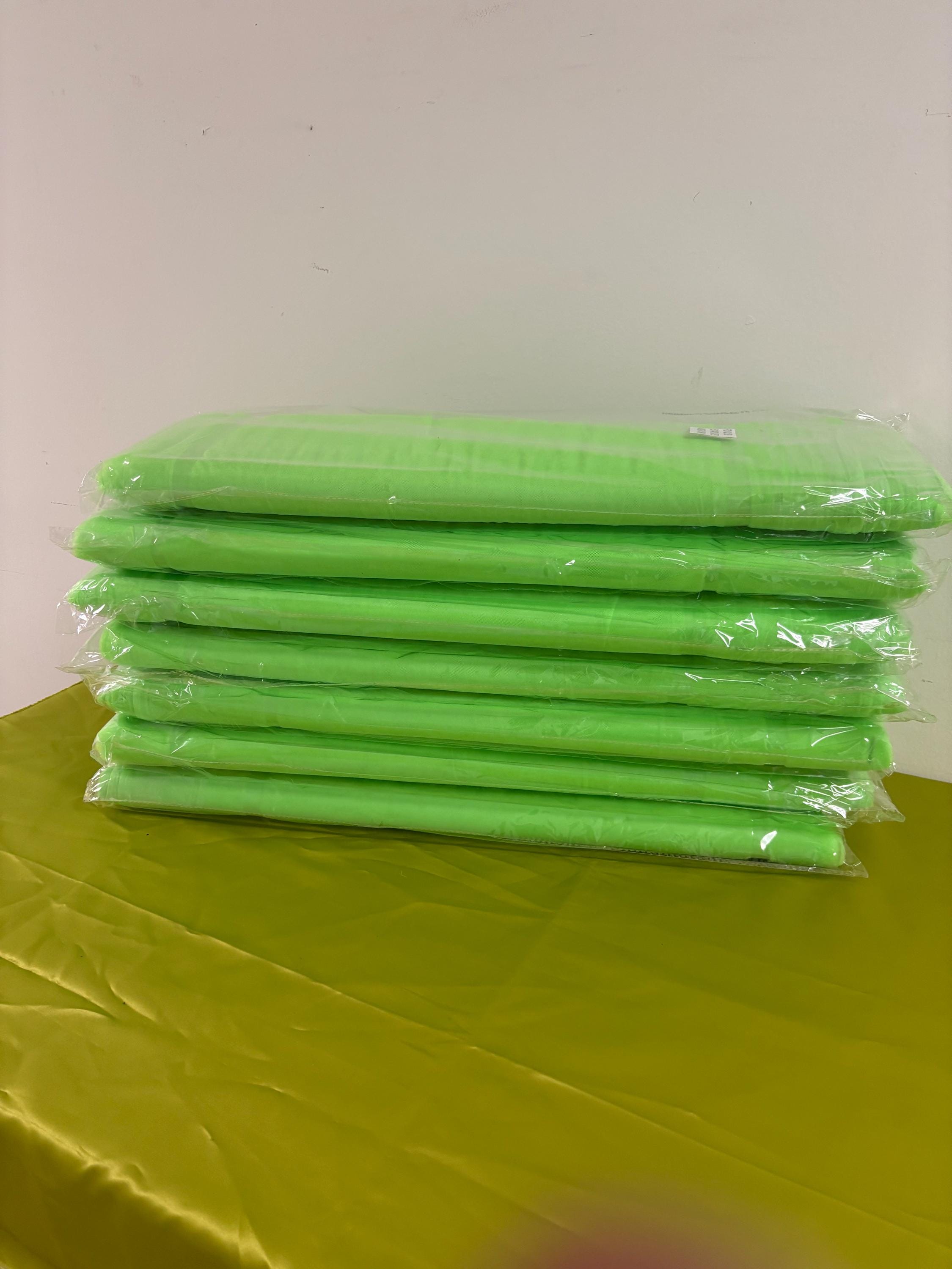 Color Lime 33 Tulle 1 bolt 40 yards width 54", double fold, . Tela de tul. use for party decoration. craft fabric. wedding vale and tutu