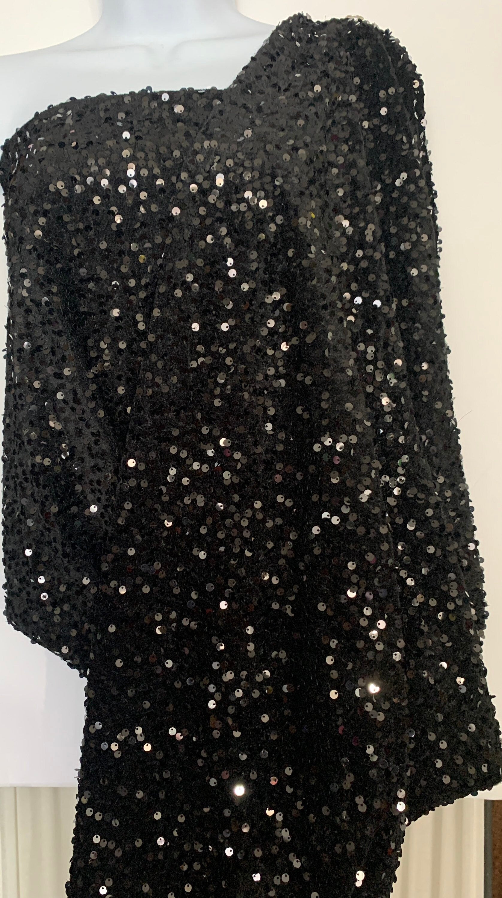 Black color Pane Velour Sequins, color black 58/60".