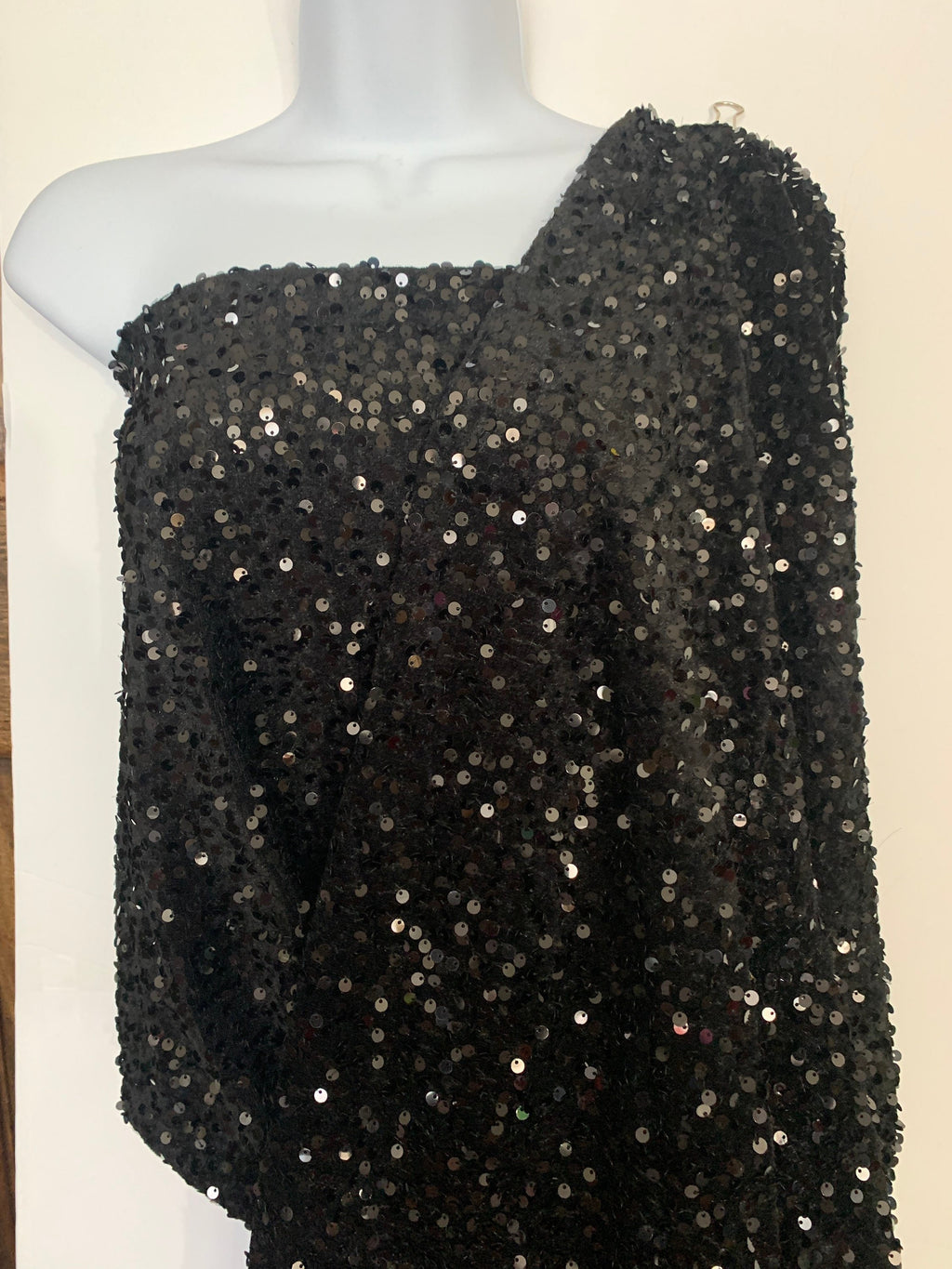 Black color Pane Velour Sequins, color black 58/60".