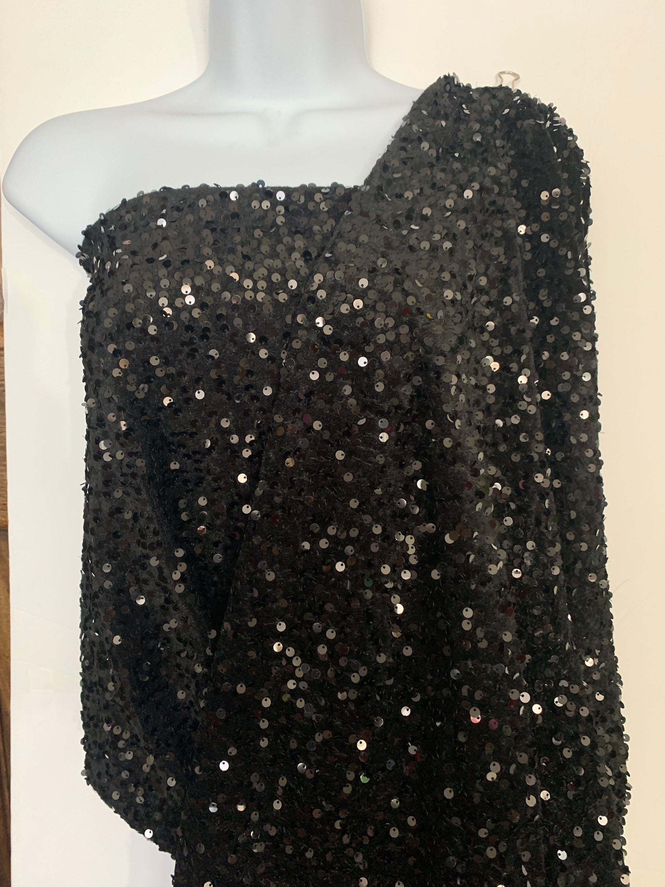 Black color Pane Velour Sequins, color black 58/60".