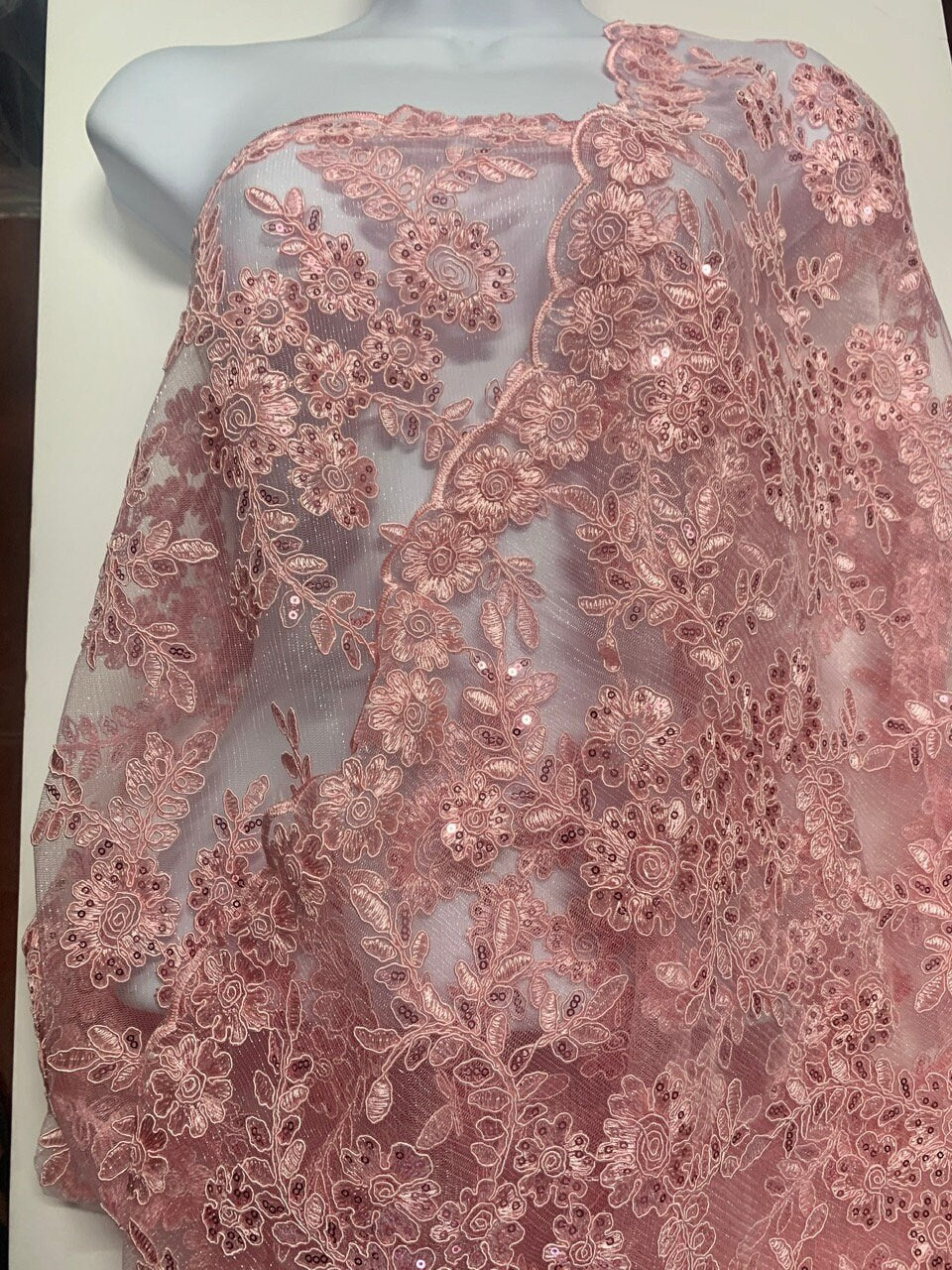Pink Lace fabric design bloom 6 width 49/50" Polyester