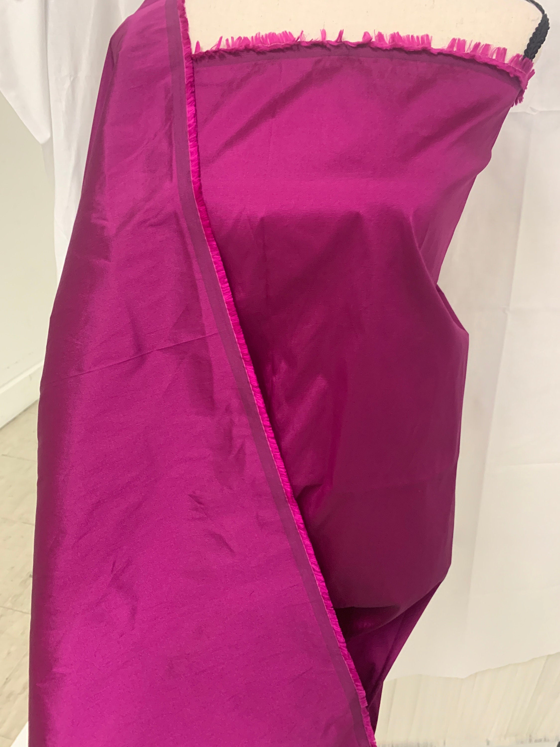 Magenta color Taffeta fabric, great item for party dress, Bridesmaid. free sample. Sells in 1-yard increments, continuous.