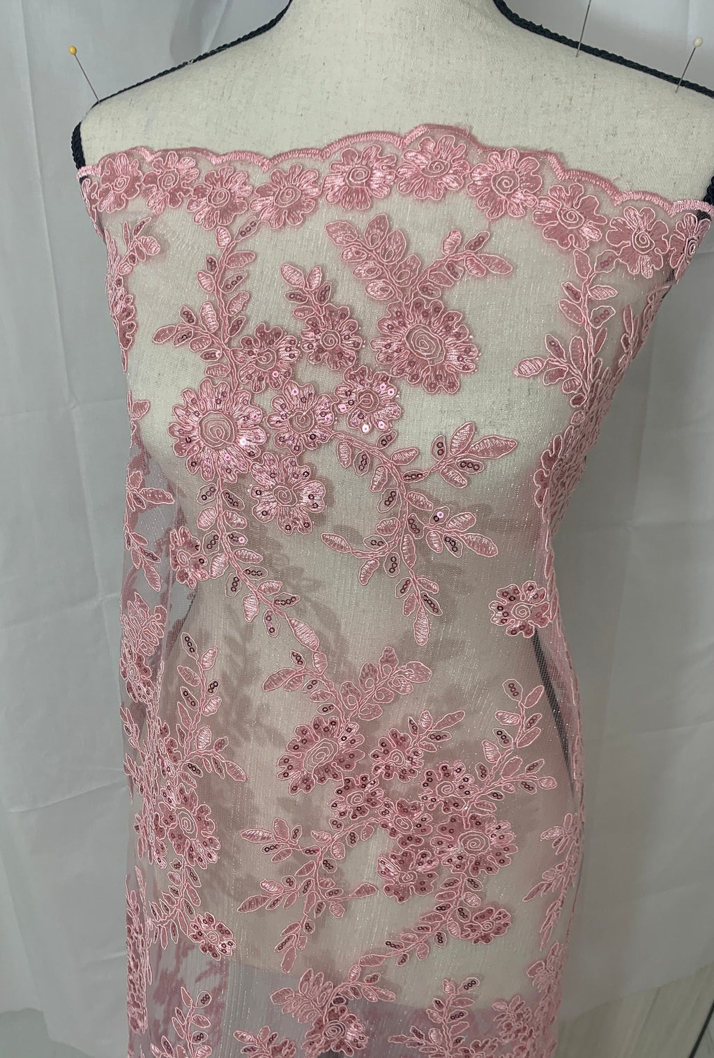 Pink Lace fabric design bloom 6 width 49/50" Polyester