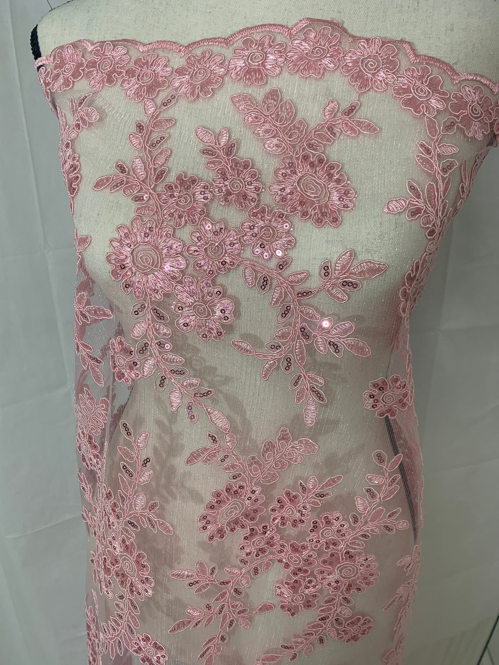Pink Lace fabric design bloom 6 width 49/50" Polyester