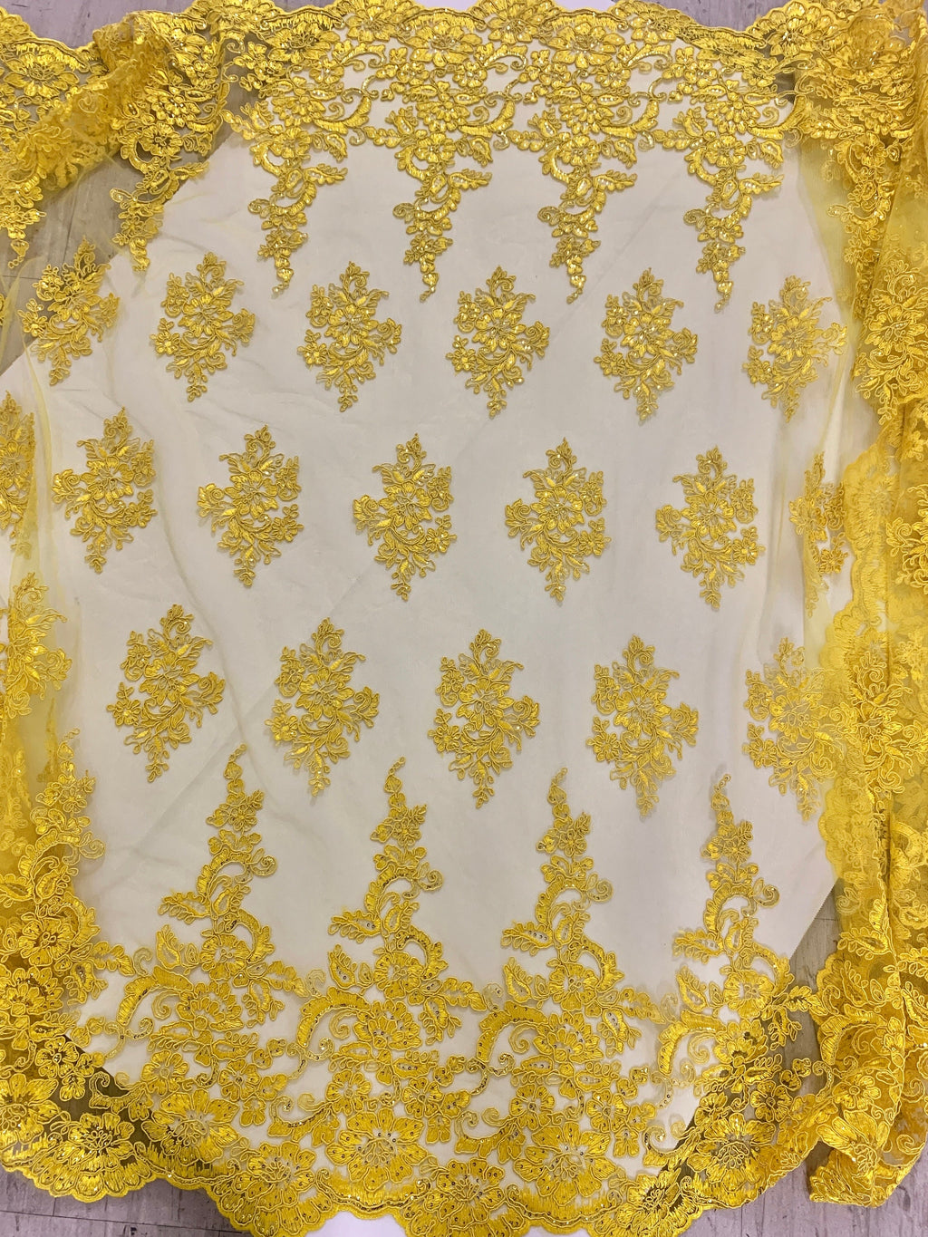 A 2 yard Yellow color Lace Design US50. Double scalloped sequence embroidered width 49/50 inches. condition New.