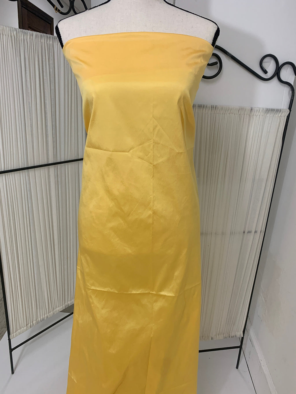 Yellow Taffeta Two tone fabric width 58" polyester actual color is yellow with gold tone great for party dress.