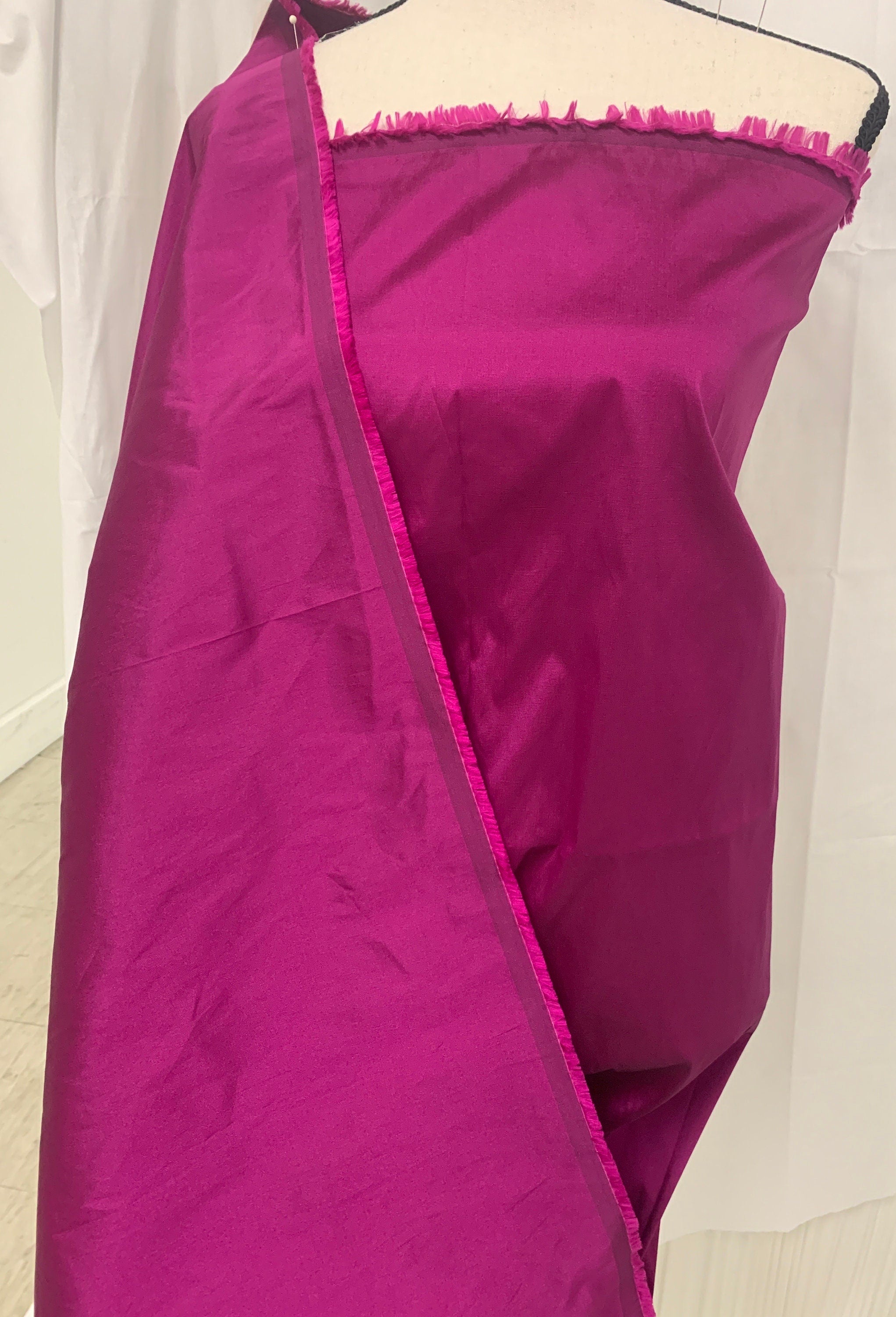 Magenta color Taffeta fabric, great item for party dress, Bridesmaid. free sample. Sells in 1-yard increments, continuous.