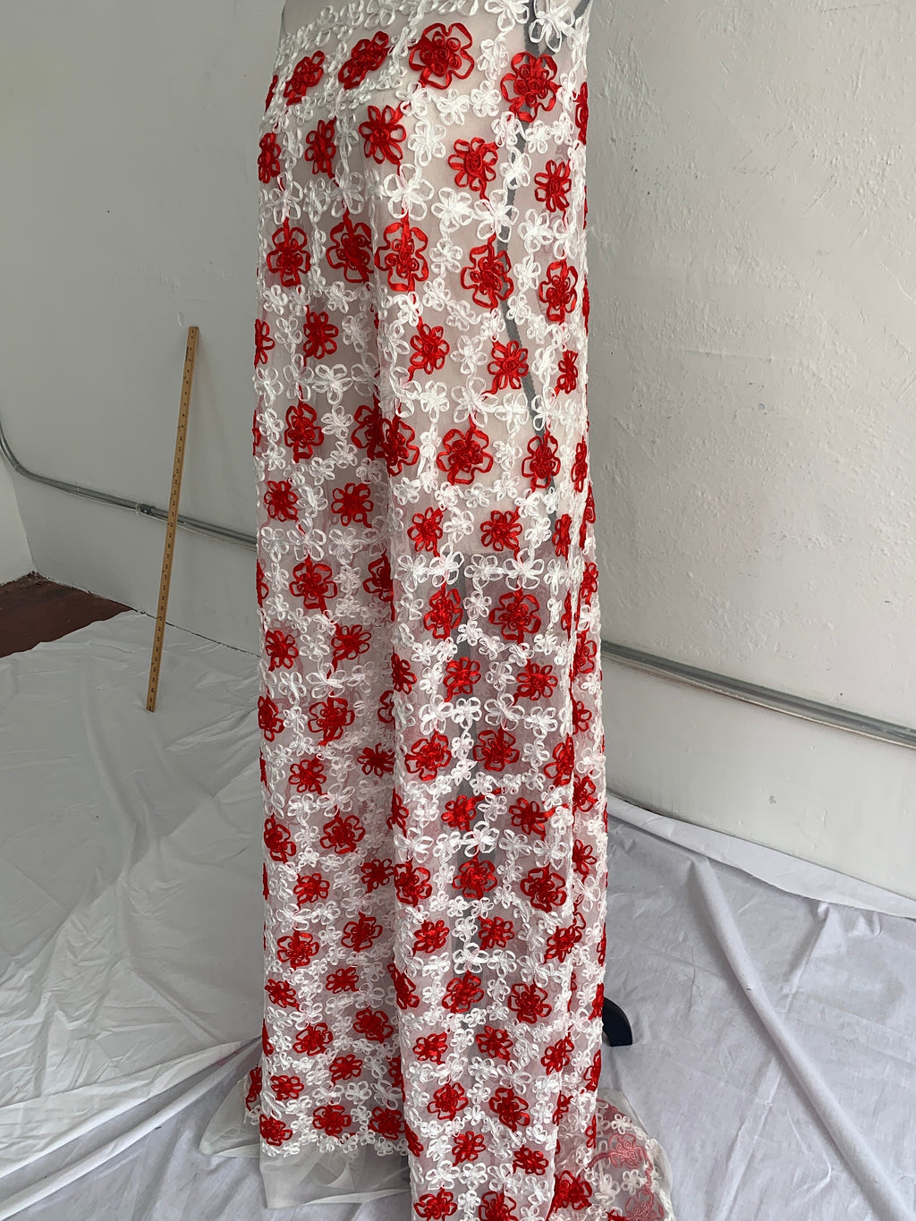1 piece 3 yards cut Embroidery Flower-mesh fabric width 58" fabric has 5 inch salvage mesh on both side, 3 yards cut. color purple, Red pink