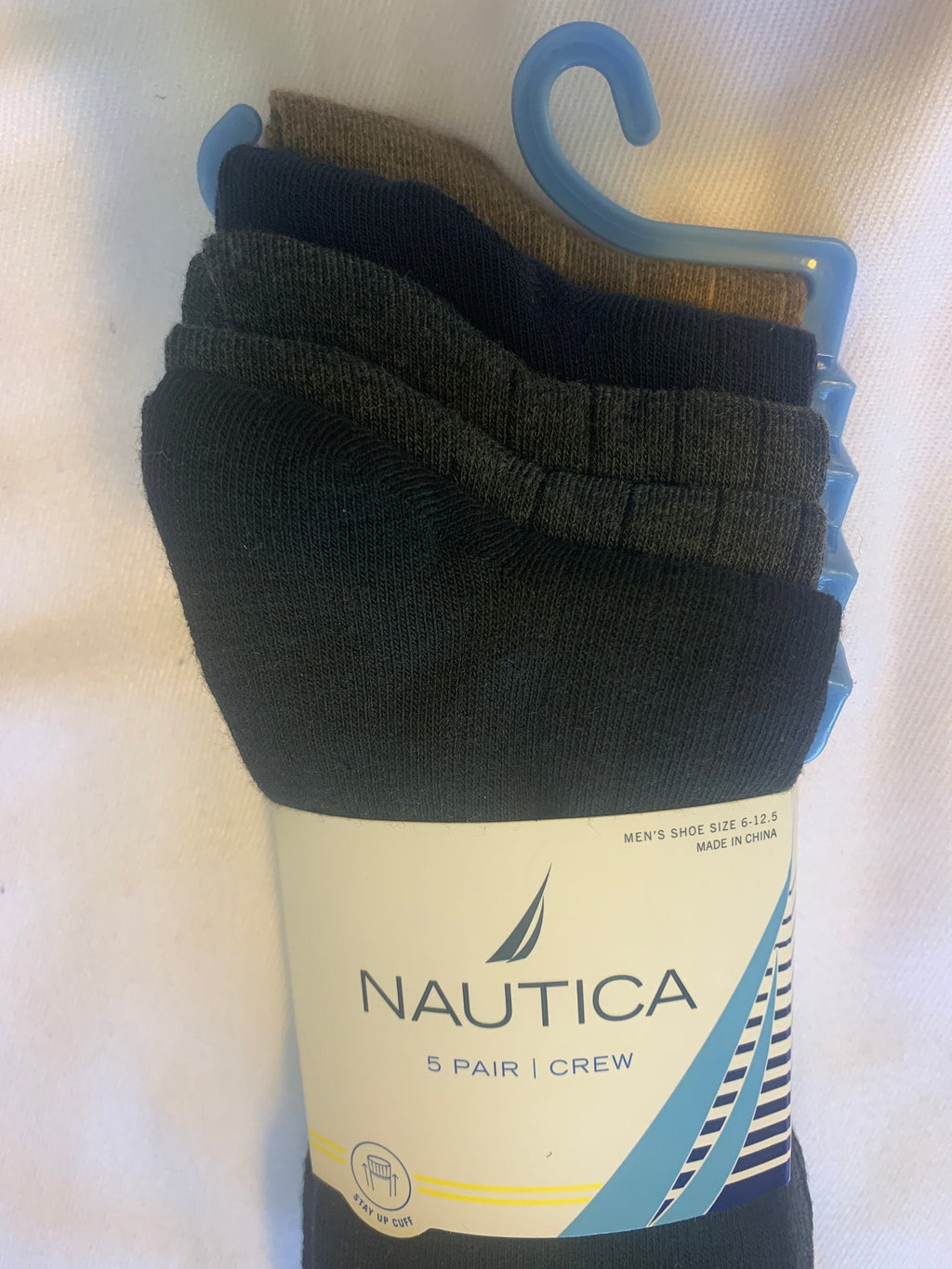 5 pair men crew socks. new Nautica brand, assorted colors size 6-12.5