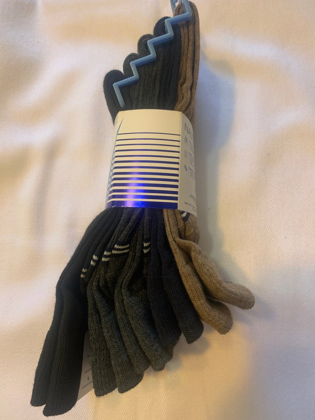 5 pair men crew socks. new Nautica brand, assorted colors size 6-12.5