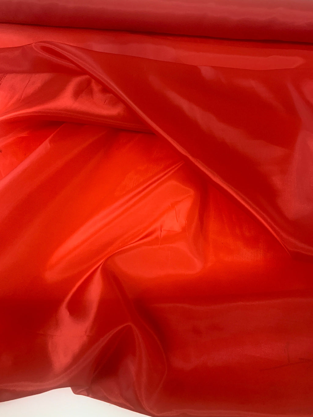 A 2 yards Red Lining fabric, polyester, width 59 inches. in stock, Cut by 2 yards and cut continuous.