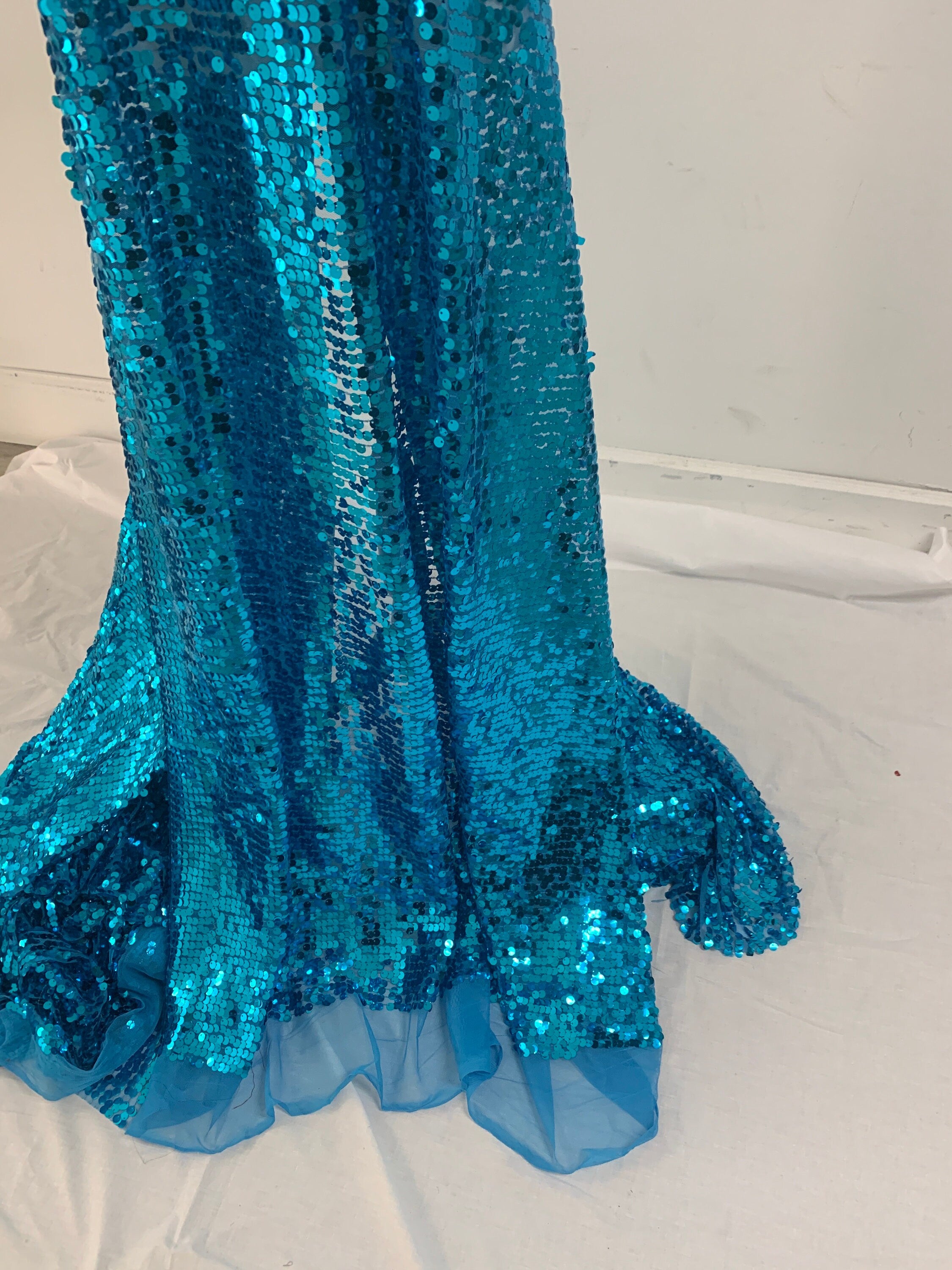 1 piece 5 yards cut sequence Turquoise color fabric.