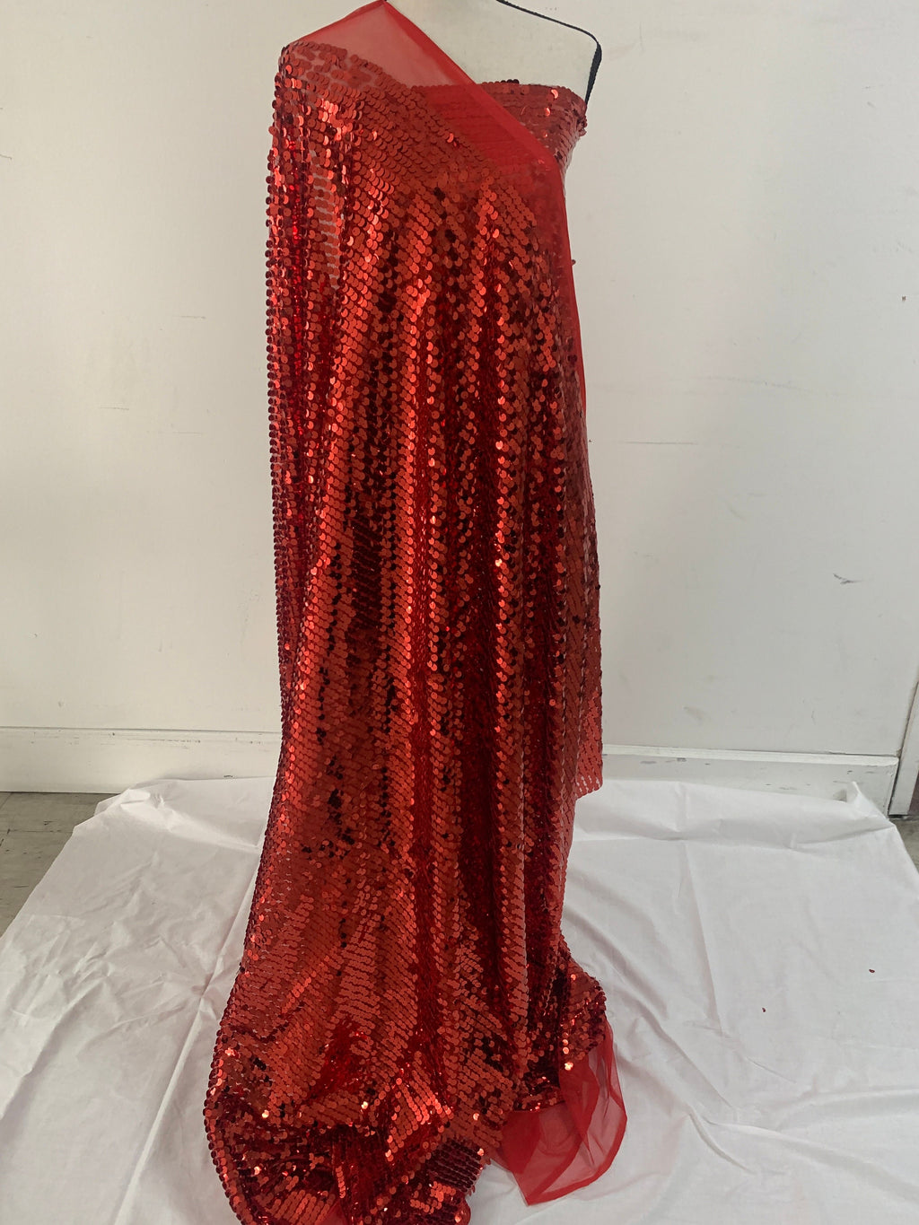 1 piece 5 yards cut sequence Red color