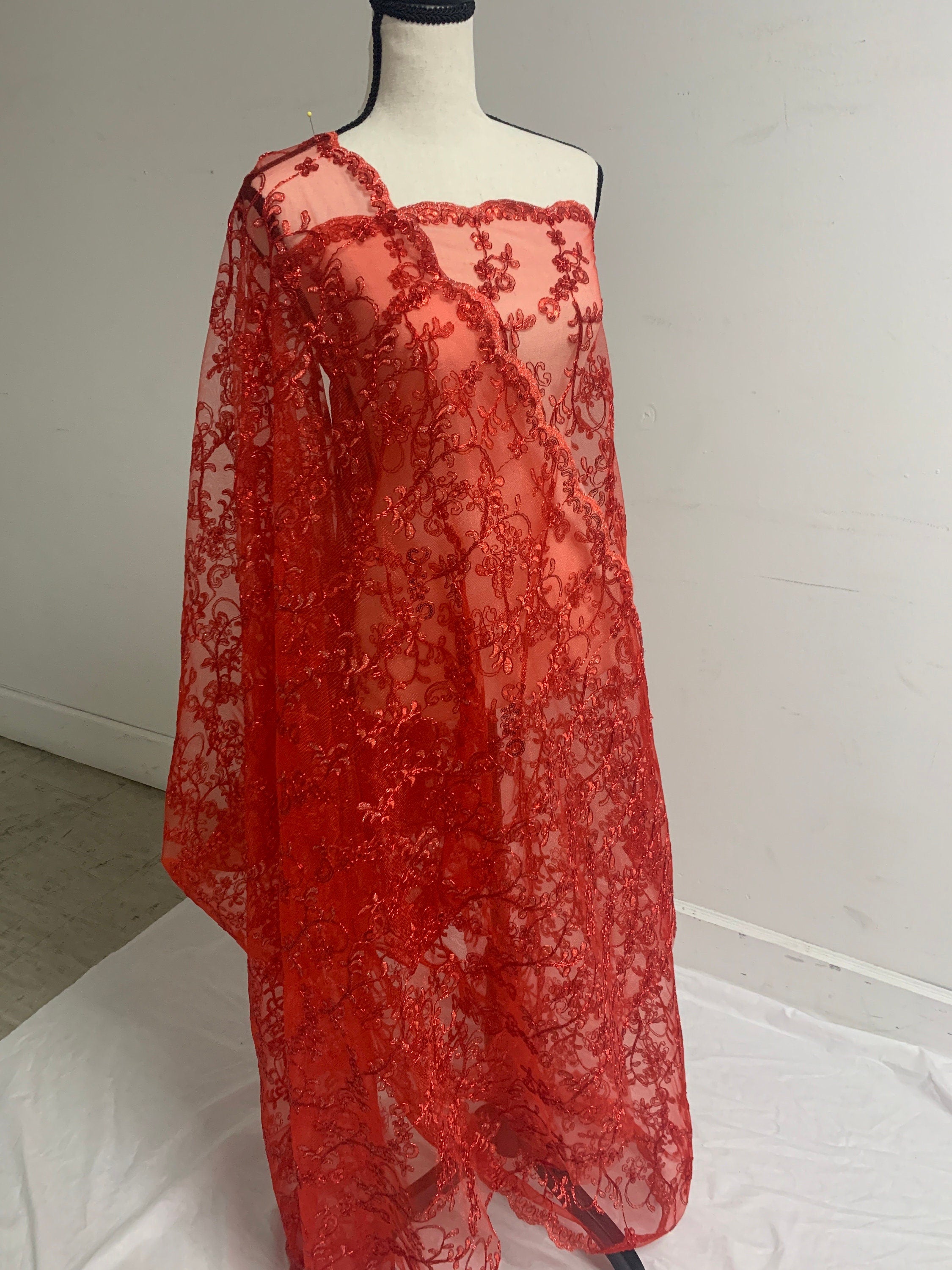 3 yards cut lace Red design bt1100, Lace Double scalloped sequins Embroidery width 49/50"