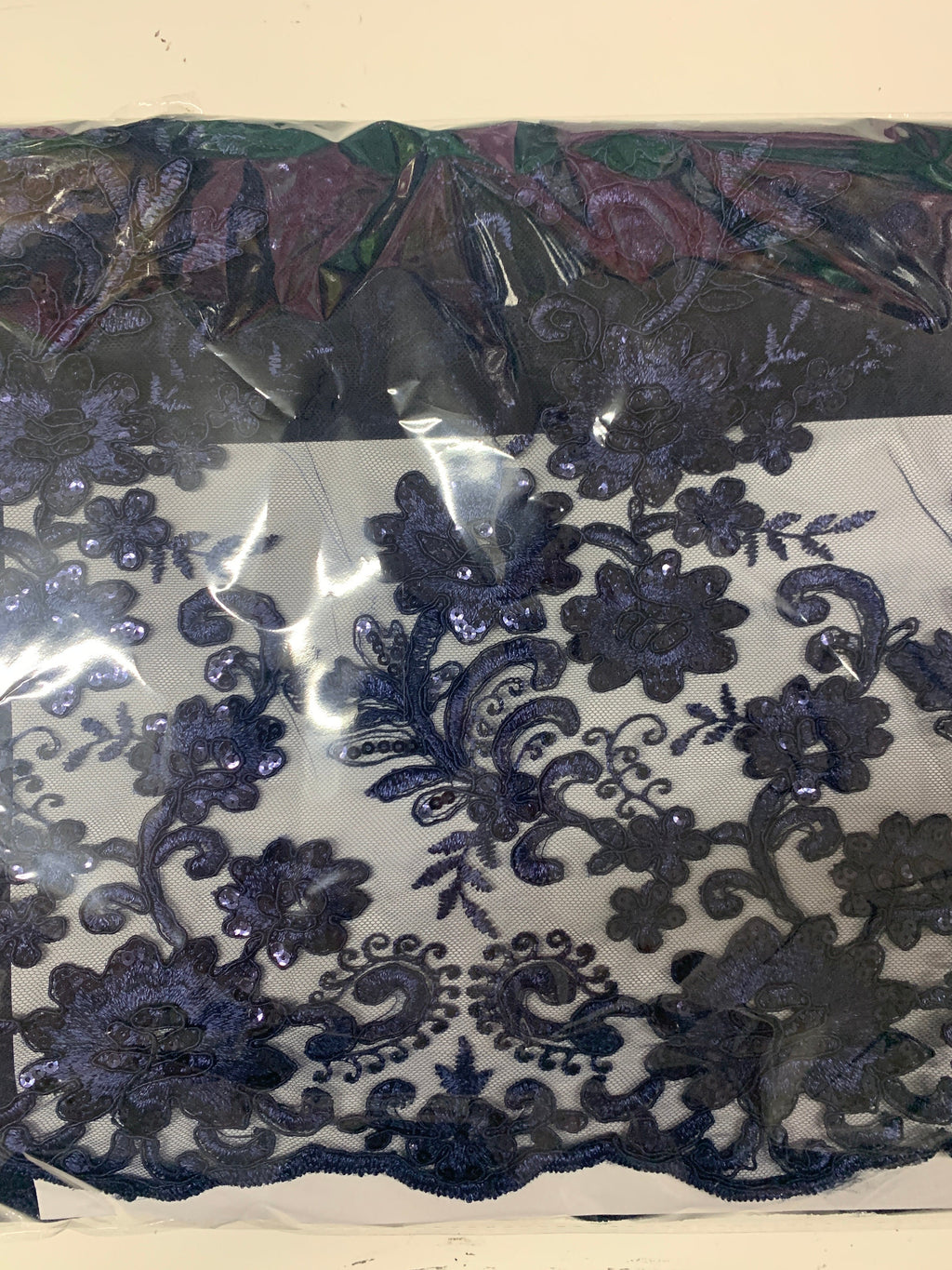 3 yards cut Lace color Navy. Double scalloped sequence embroidered width 49/50 inches. condition New. sell by yard. Design Eu 230325 016 BNG