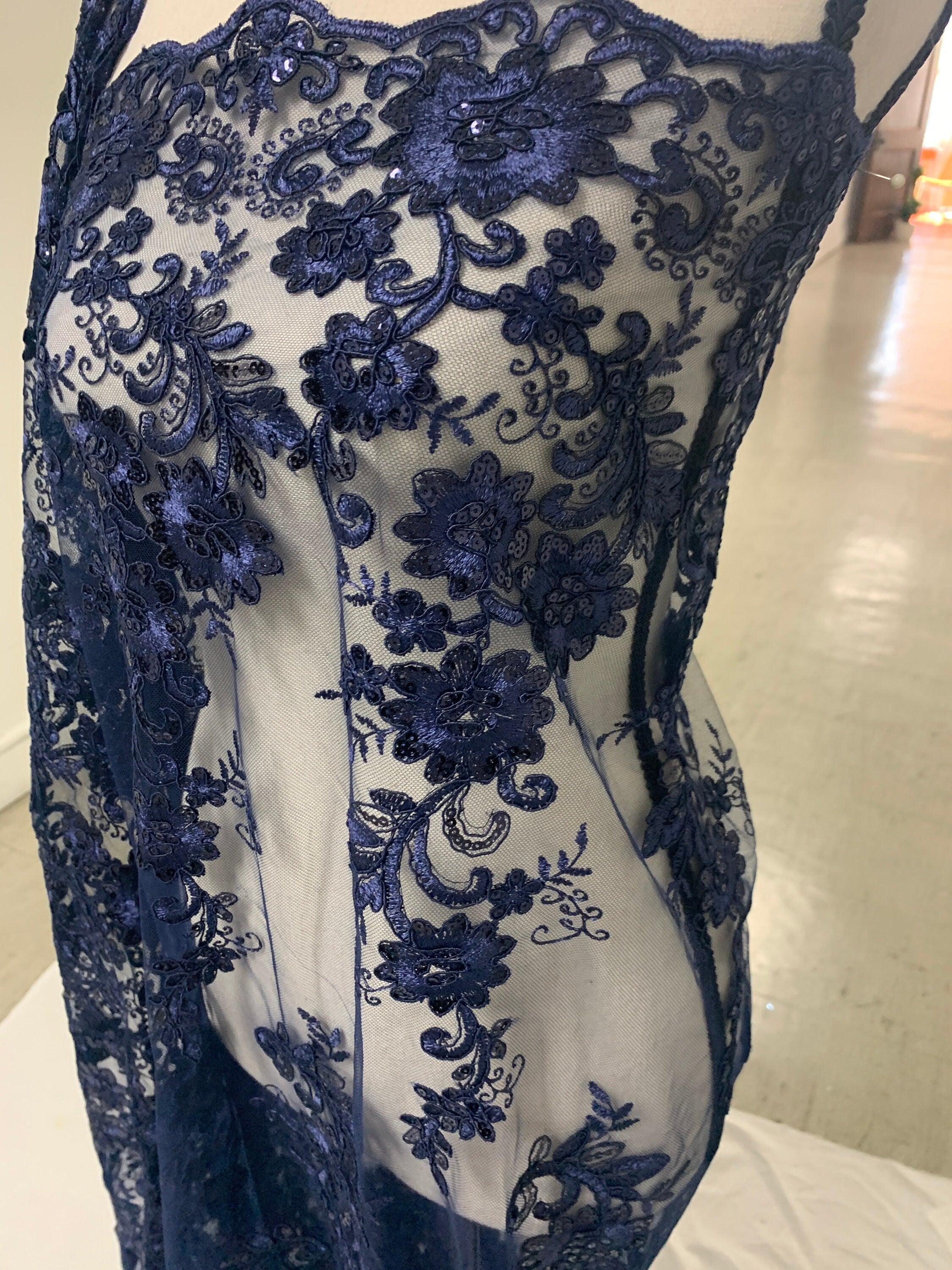 3 yards cut Lace color Navy. Double scalloped sequence embroidered width 49/50 inches. condition New. sell by yard. Design Eu 230325 016 BNG