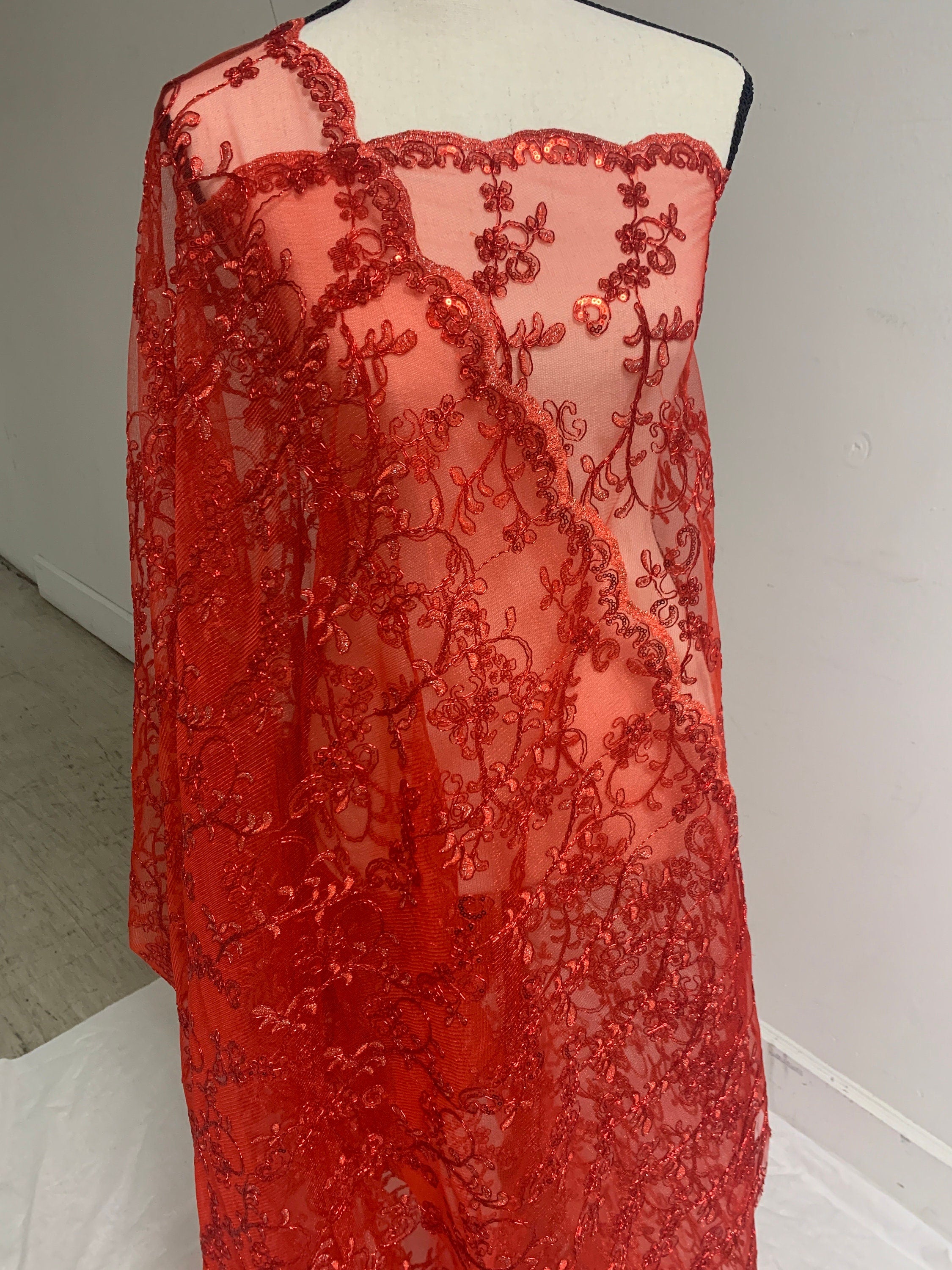 3 yards cut lace Red design bt1100, Lace Double scalloped sequins Embroidery width 49/50"
