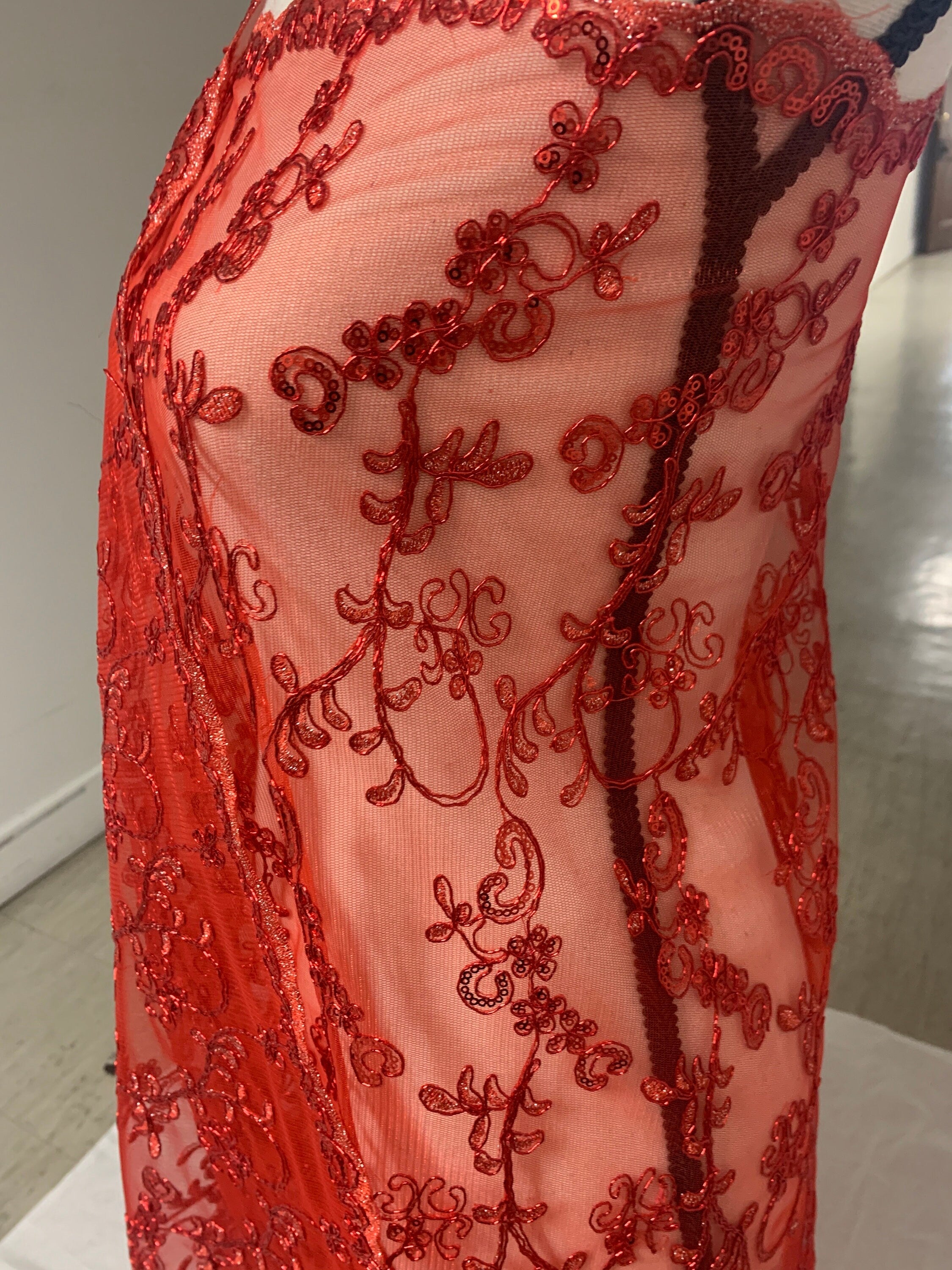 3 yards cut lace Red design bt1100, Lace Double scalloped sequins Embroidery width 49/50"