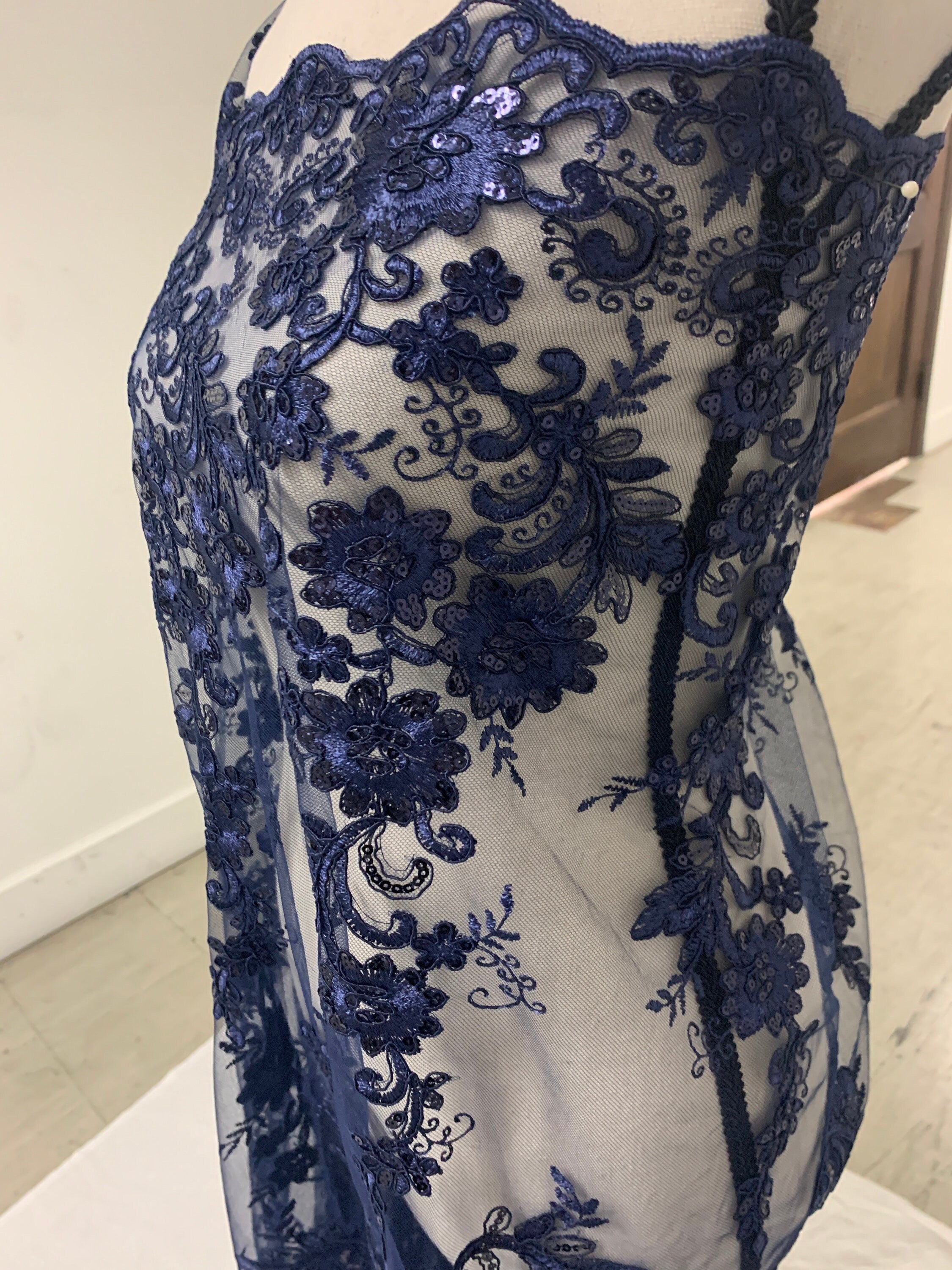 3 yards cut Lace color Navy. Double scalloped sequence embroidered width 49/50 inches. condition New. sell by yard. Design Eu 230325 016 BNG