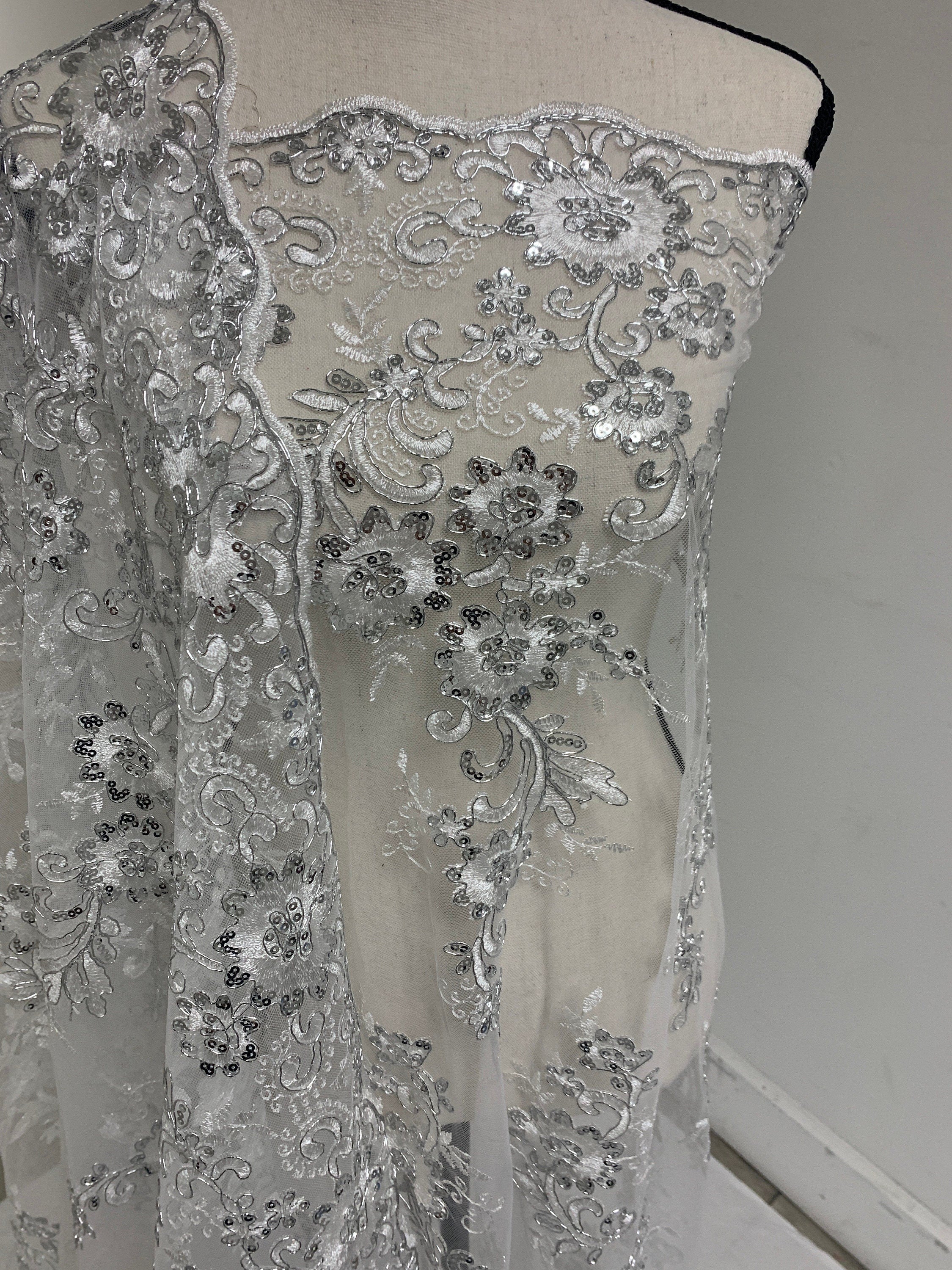 3 yards cut Lace color Silver. Double scalloped sequence embroidered width 49/50 inches. condition New. sell by yard. Des: Eu 230325 016 BNG