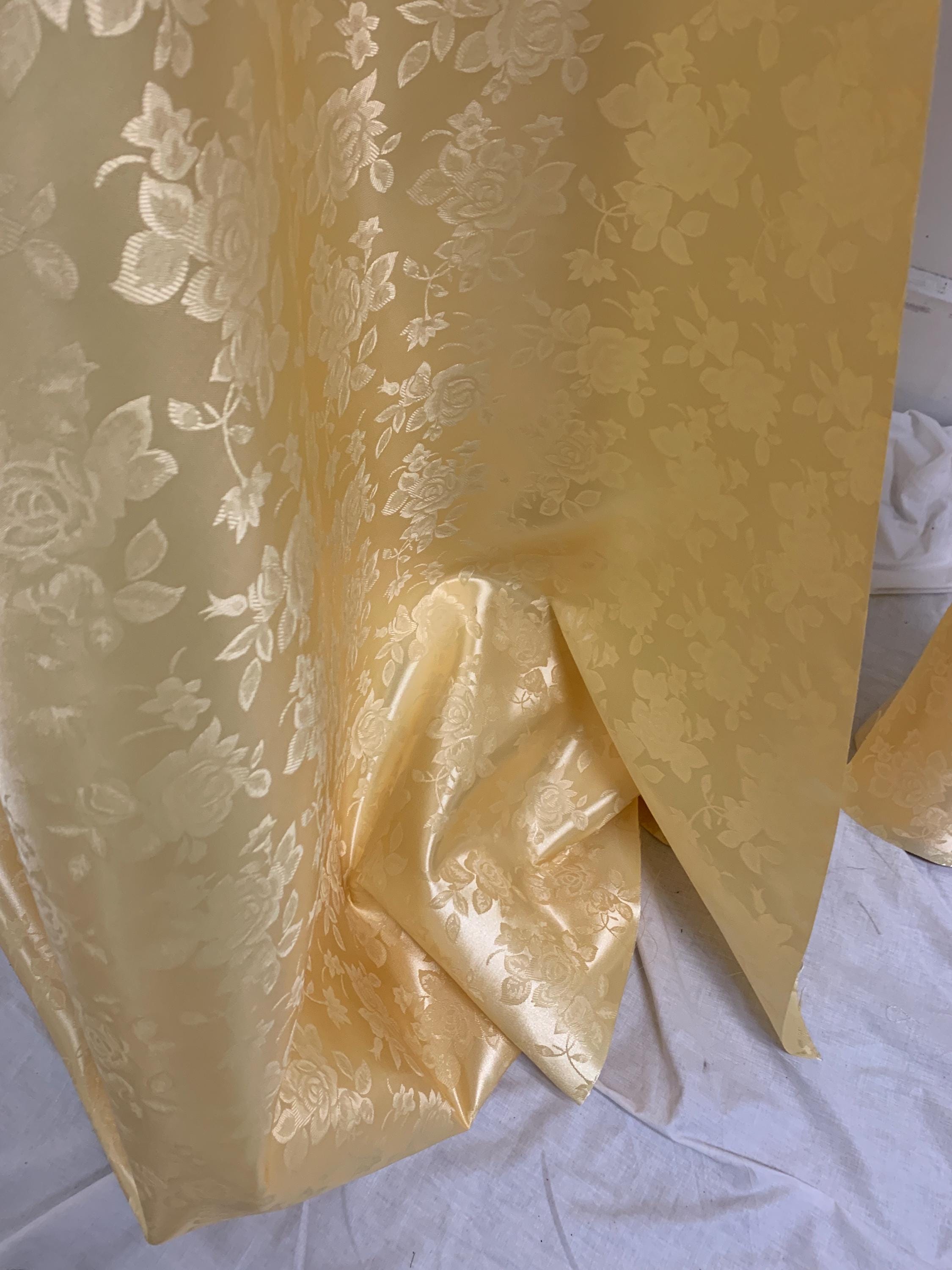 A 2 yards Gold color Satin jacquard fabric width 58/60" sell by 2 yard and cut continuous.