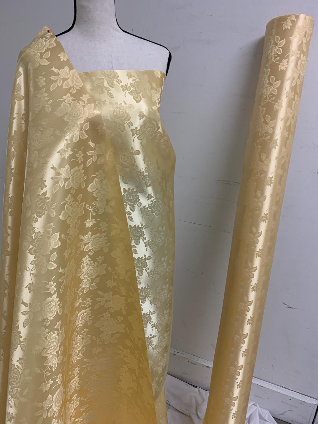 A 2 yards Gold color Satin jacquard fabric width 58/60" sell by 2 yard and cut continuous.