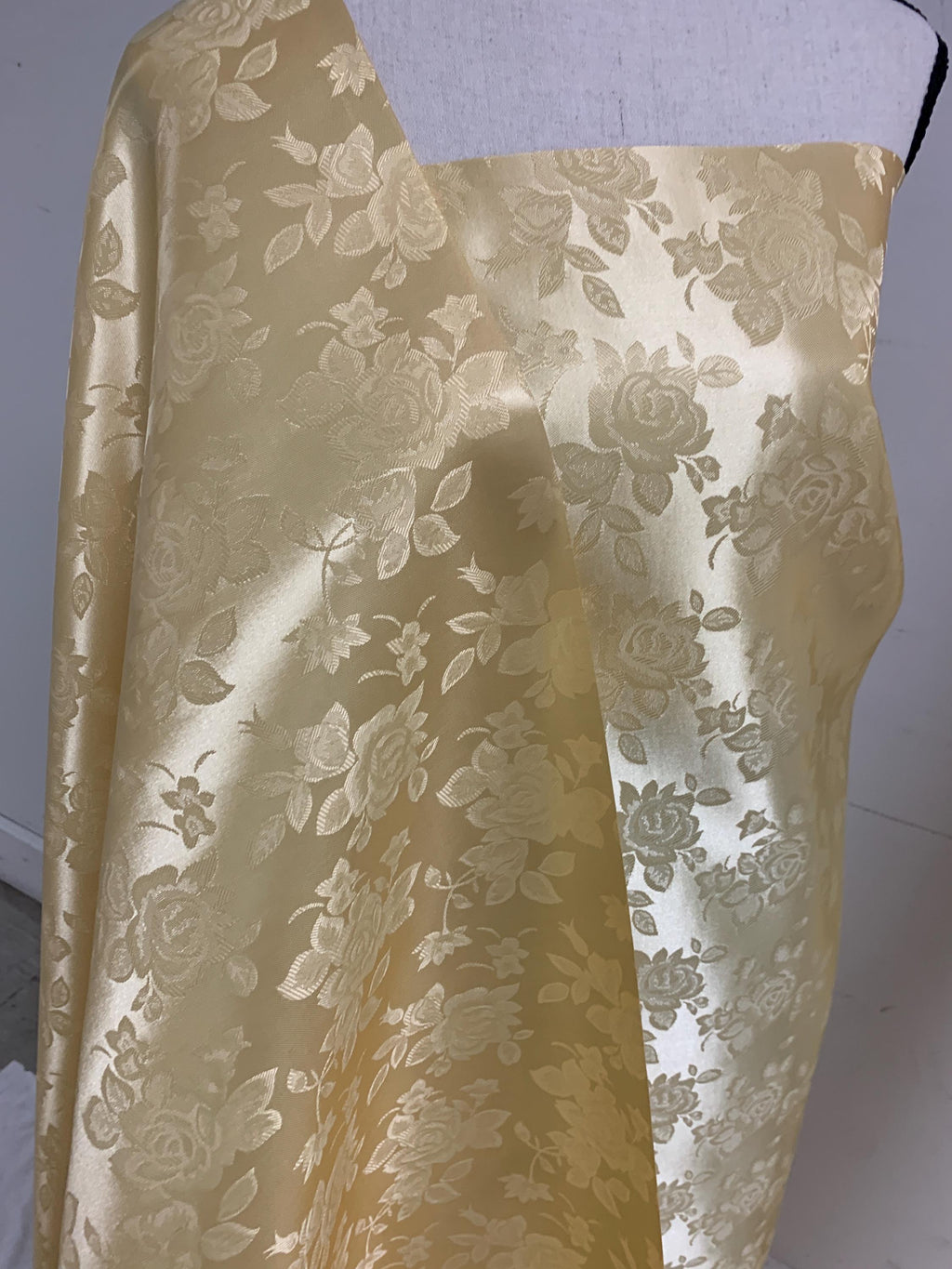 A 2 yards Gold color Satin jacquard fabric width 58/60" sell by 2 yard and cut continuous.