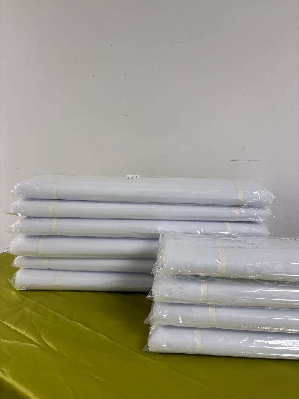 Color White Tulle 1 bolt 40 yards width 54", double fold, . Tela de tul. use for party decoration. craft fabric. wedding vale and tutu