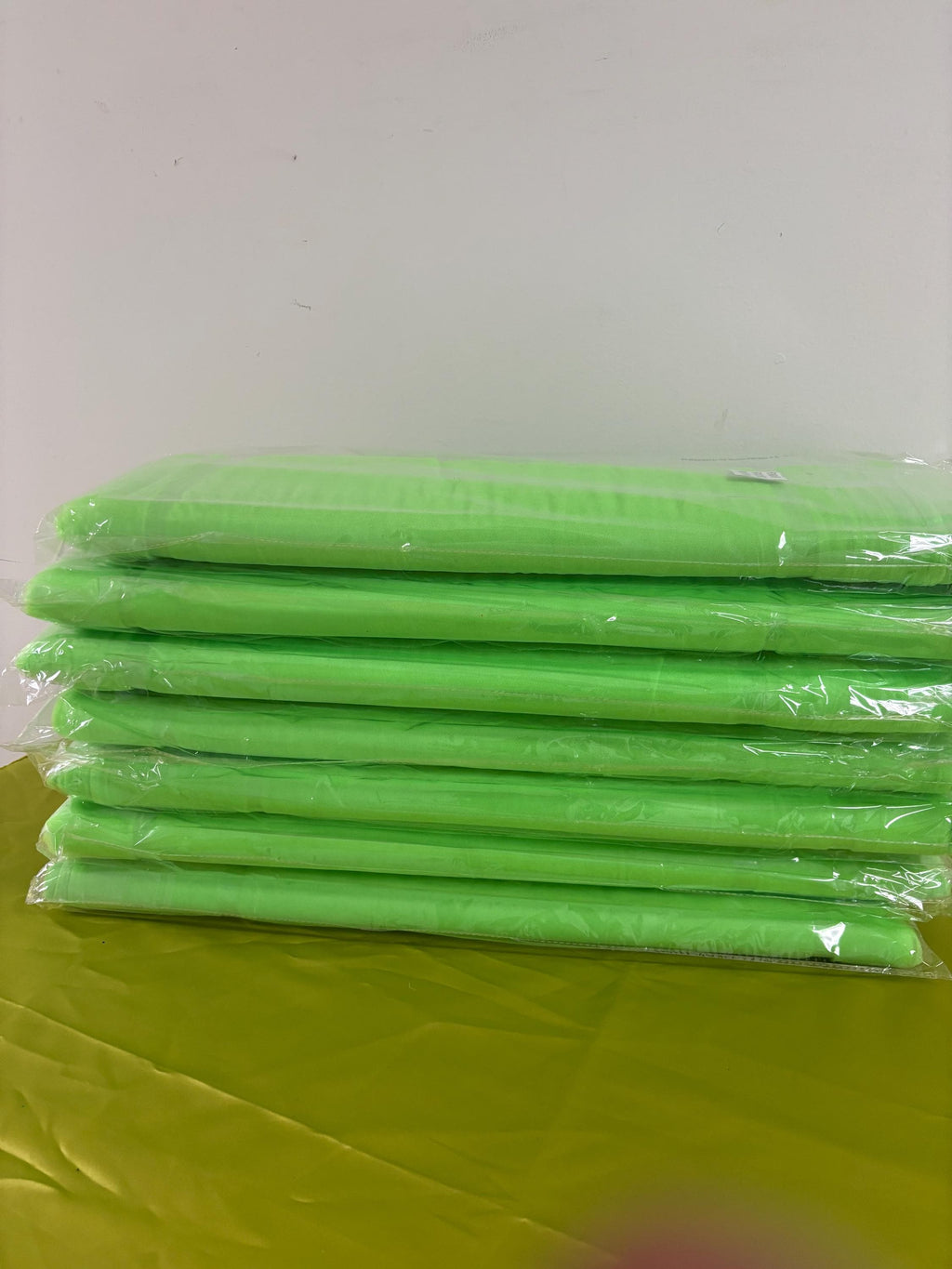 Color Lime 33 Tulle 1 bolt 40 yards width 54", double fold, . Tela de tul. use for party decoration. craft fabric. wedding vale and tutu