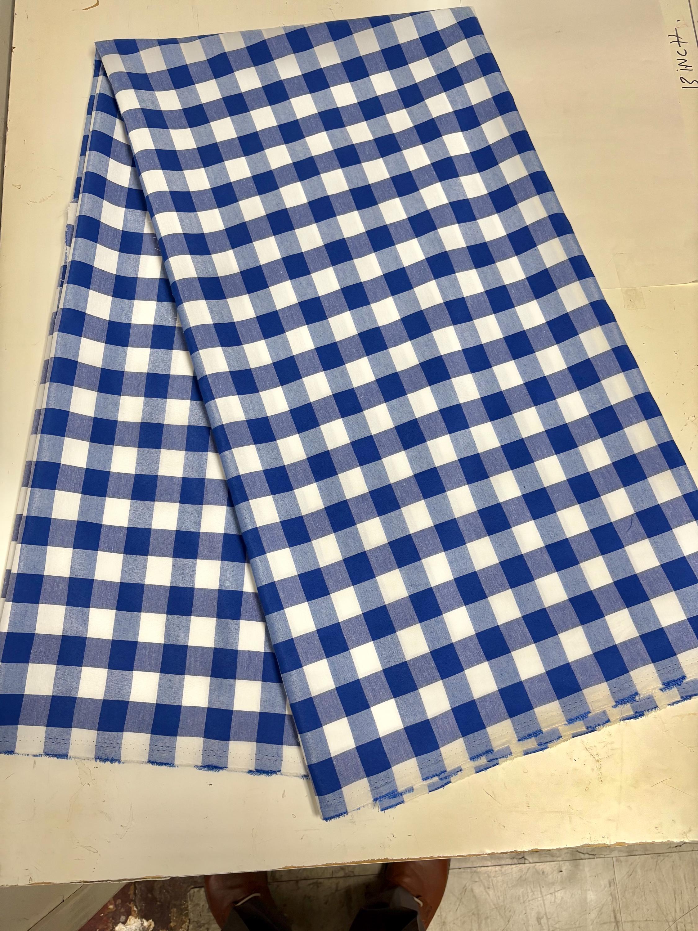 A 3 yards cut Royal blue Gingham fabric. Poly cotton, width 59". 1" square. will cut in 3 yards increment continuous.