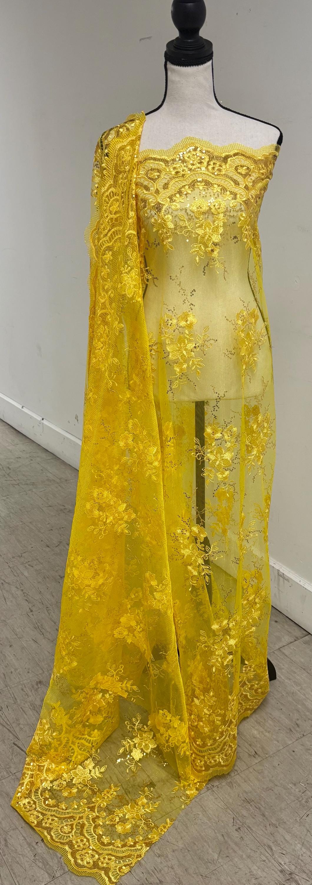 A 2 yards cut Lace color Yellow. Double scalloped sequence embroidered width 49/50 inches. condition. sell by 2 yards cut continues. KMS2