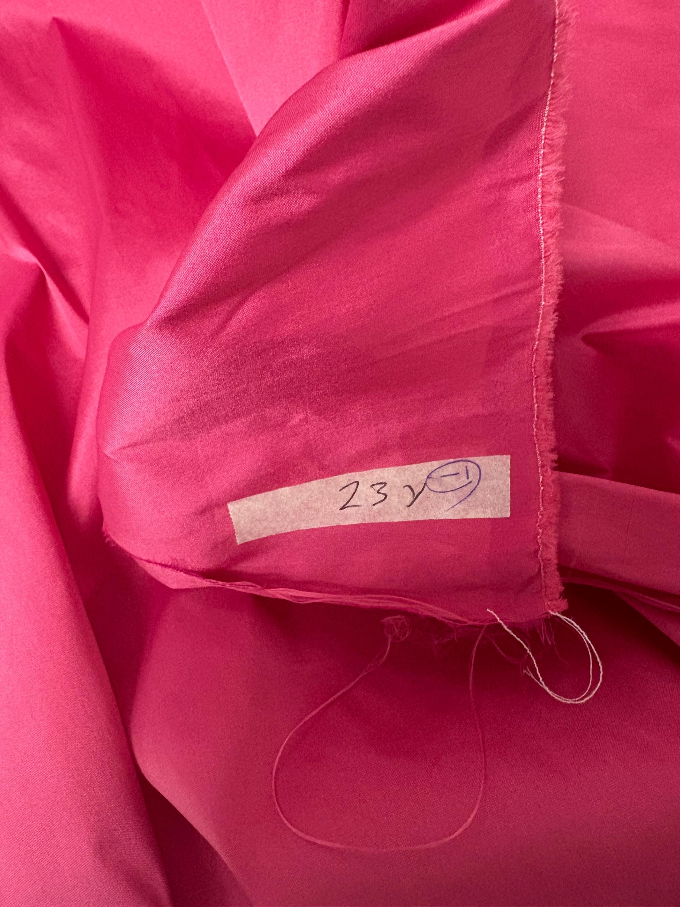 A 2 yards cut Fuchsia Taffeta fabric . width 58" polyester, great for party dress. FREE sample. cut by 2 yards increment continuous.