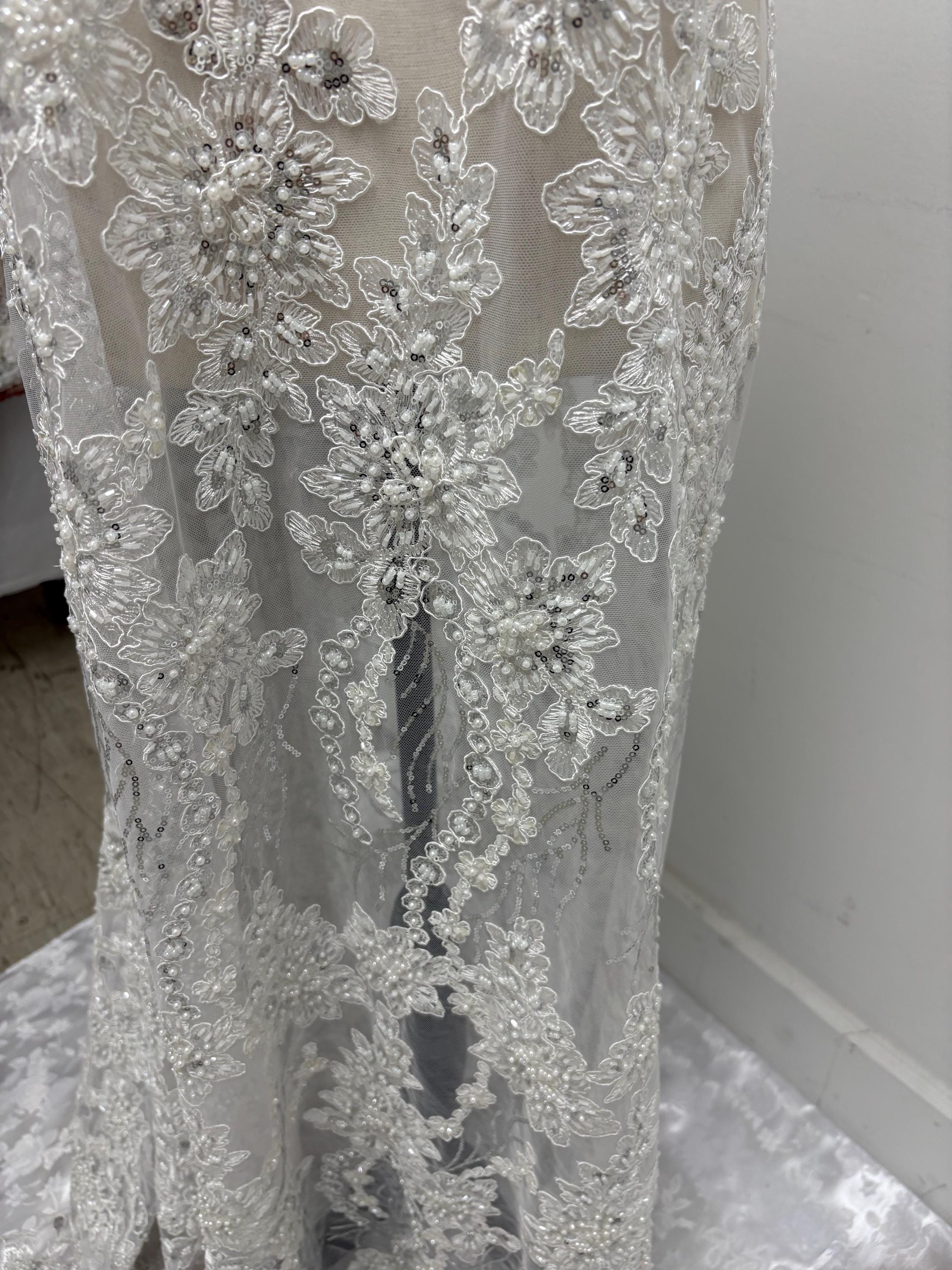 White Beaded lace, Double scalloped Sequence Beaded Embroidery width 49/50" design MH-1802. free sample. tela de encaje de color blanco