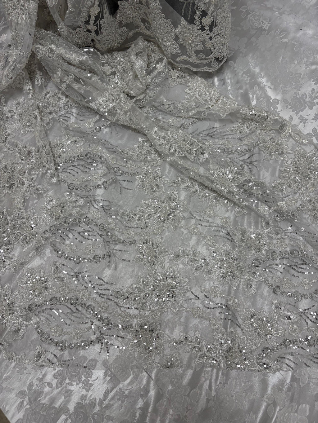 White Beaded lace, Double scalloped Sequence Beaded Embroidery width 49/50" design MH-1802. free sample. tela de encaje de color blanco