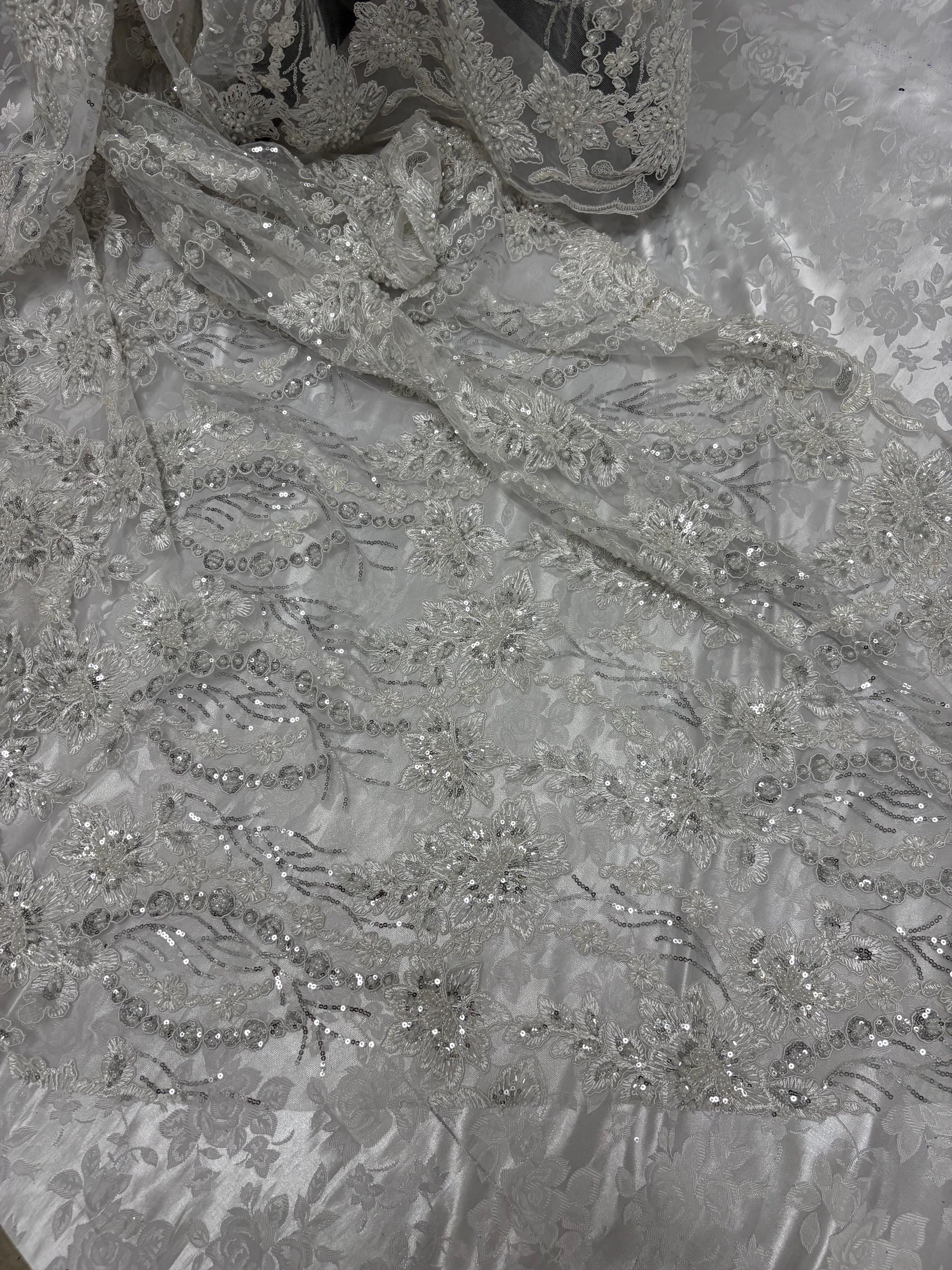White Beaded lace, Double scalloped Sequence Beaded Embroidery width 49/50" design MH-1802. free sample. tela de encaje de color blanco