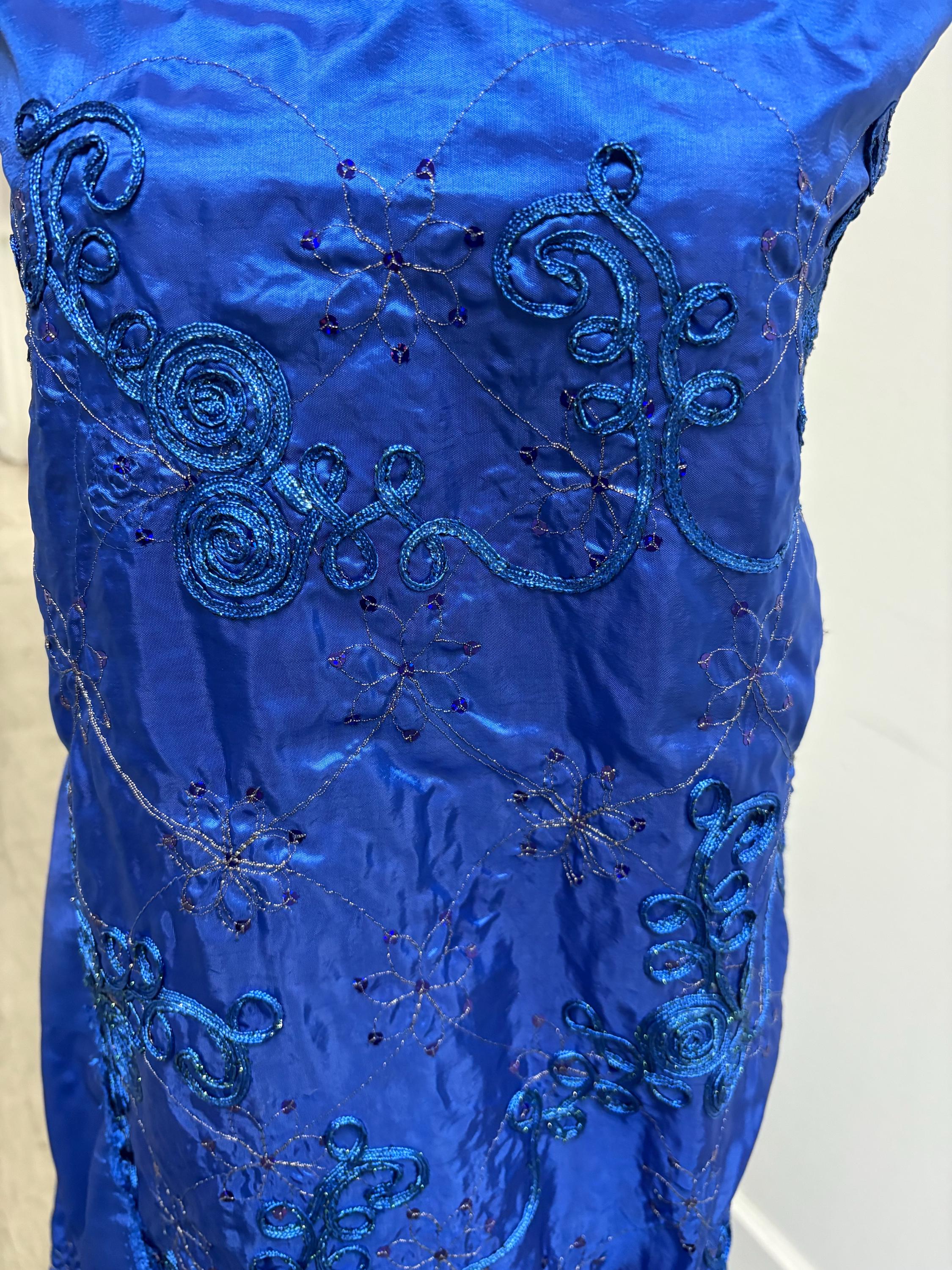 A 2 yards Embroidery sequins Taffeta Fabric, Design Rope, color Royal Blue width 54". sell by 2 yards increment continues.