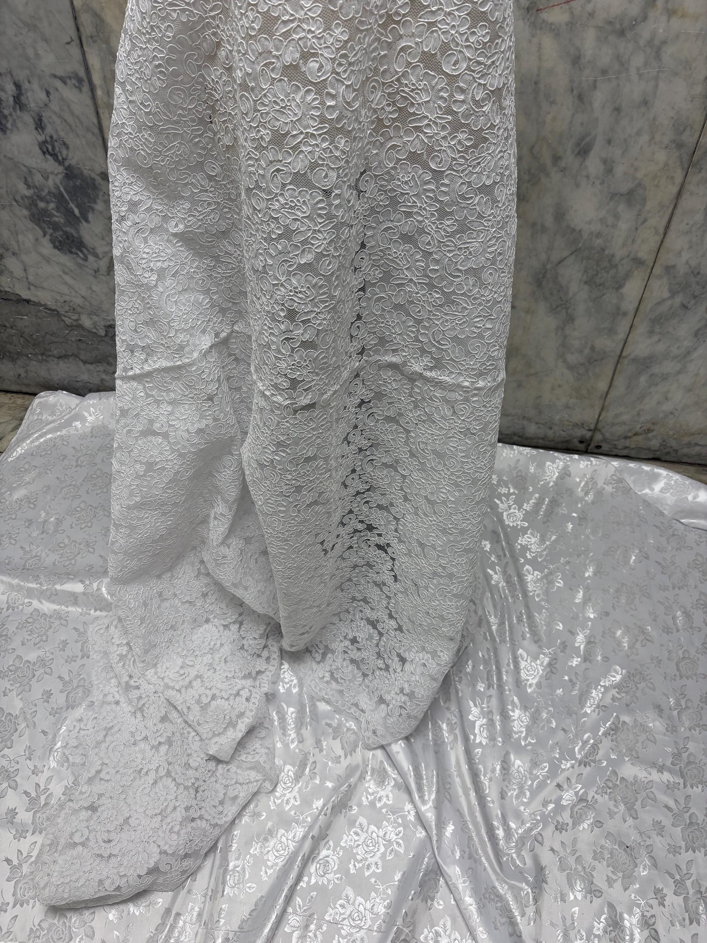 White French lace Design 612C. Bridal Lace Embroidery Lot NAS. tela de encaje de color blanco