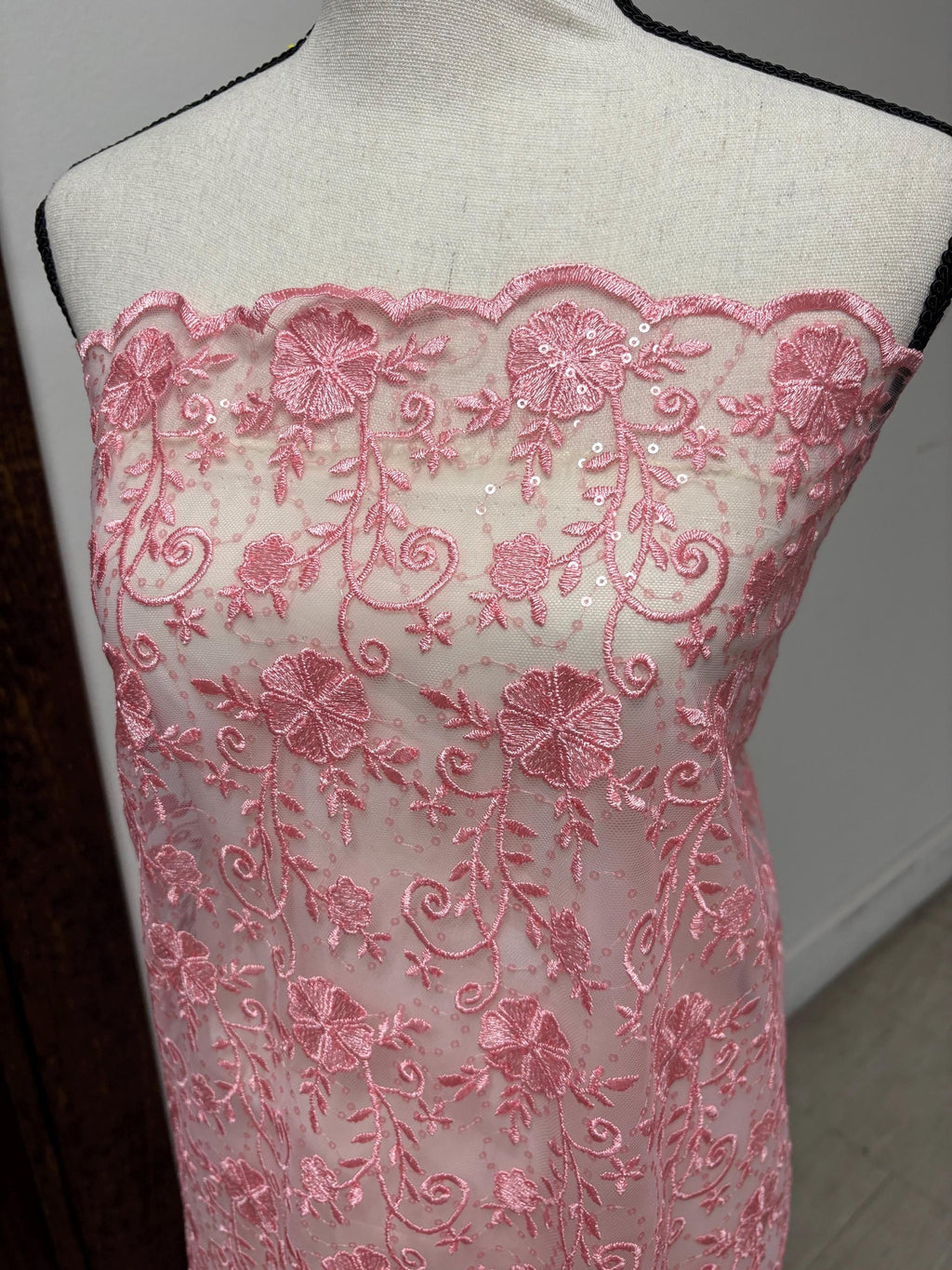 Pink lace fabric double scalloped embroidery sequence width 49". Design 04331279. shop with confidence ask fro free sample.