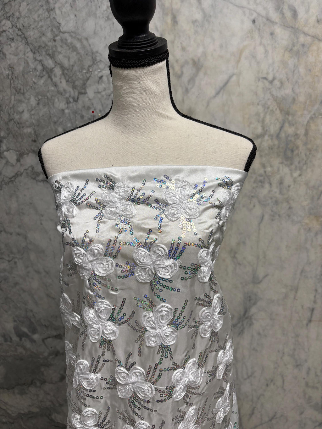 White embroidery sequence taffeta bridal fabric. design JH-120529-1.rose bud pattern. tela de encaje de color blanco
