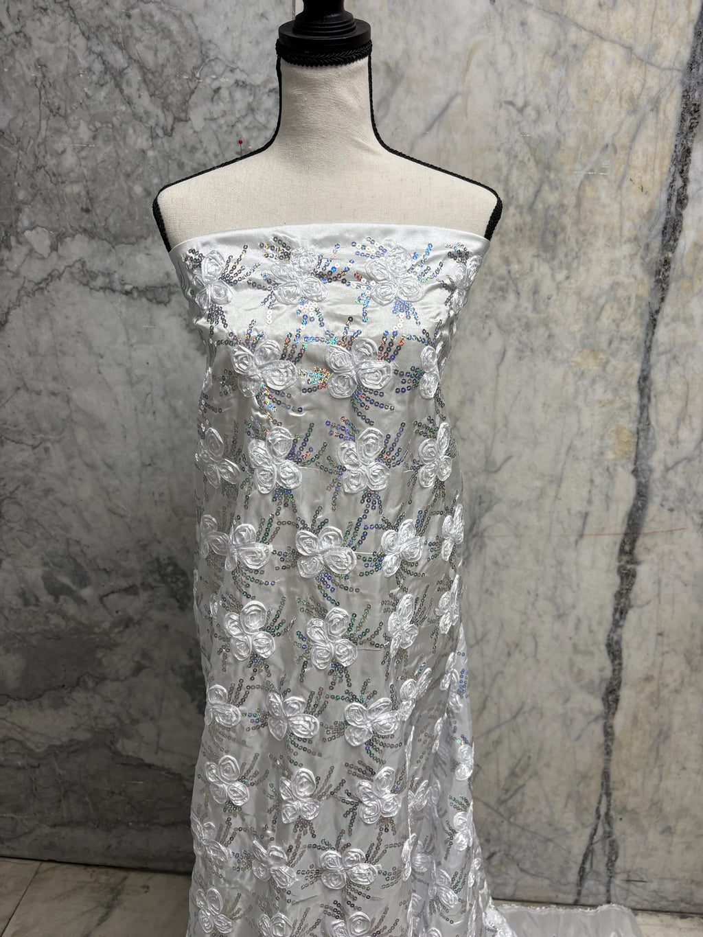 White embroidery sequence taffeta bridal fabric. design JH-120529-1.rose bud pattern. tela de encaje de color blanco