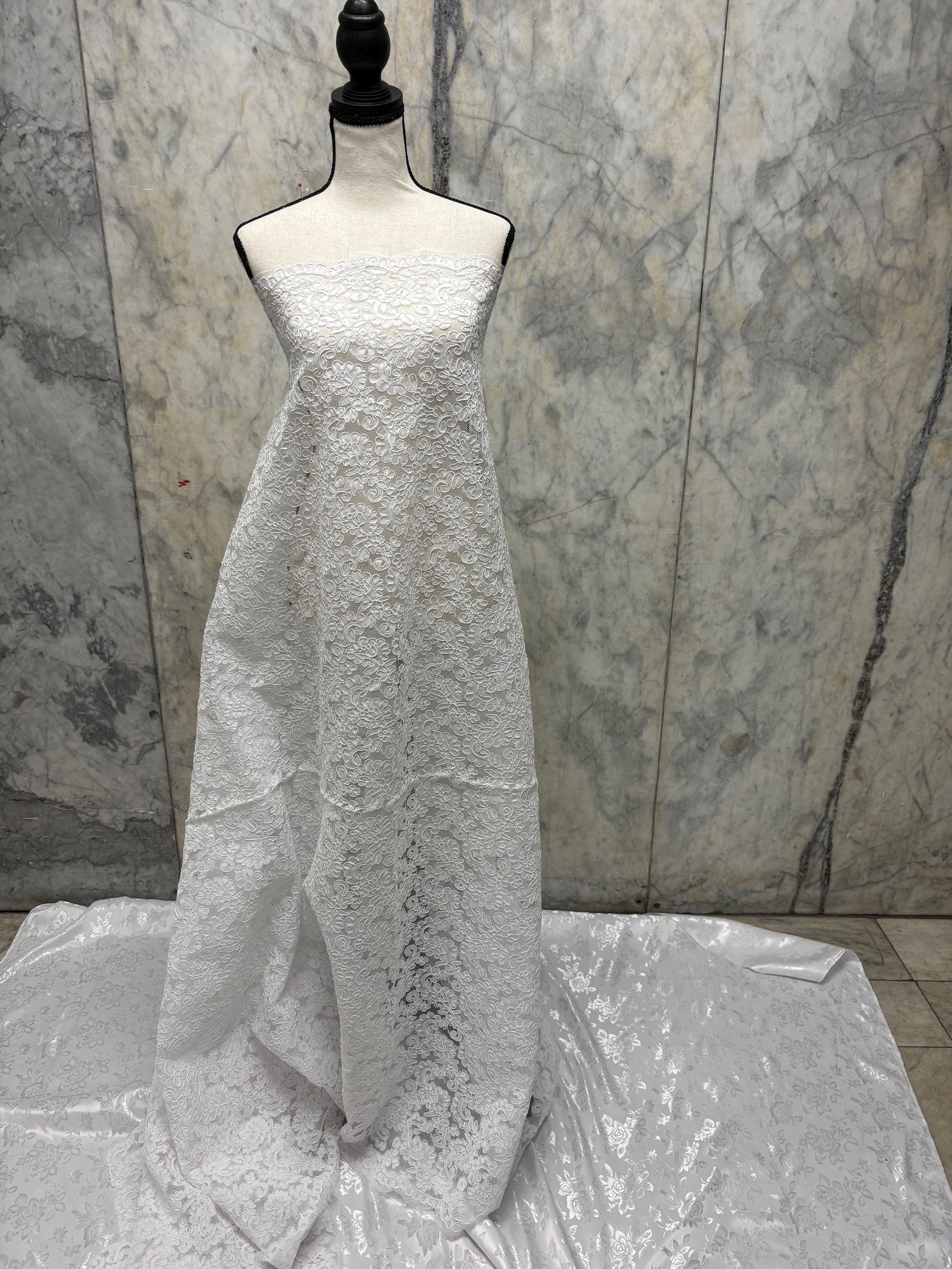 White French lace Design 612C. Bridal Lace Embroidery Lot NAS. tela de encaje de color blanco