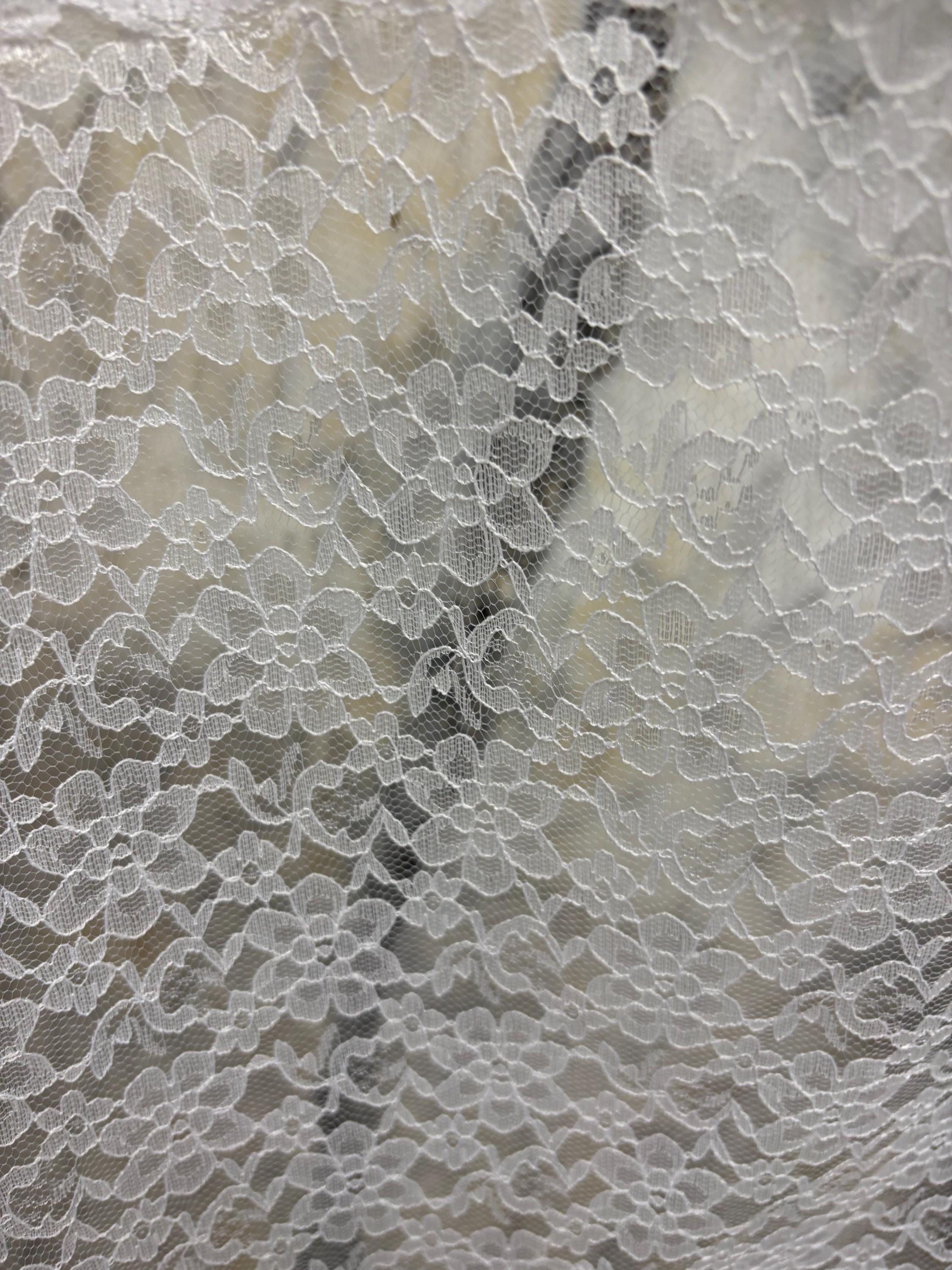 White Rachel Lace fabric design RP width 59". tela de encaje de color blanco