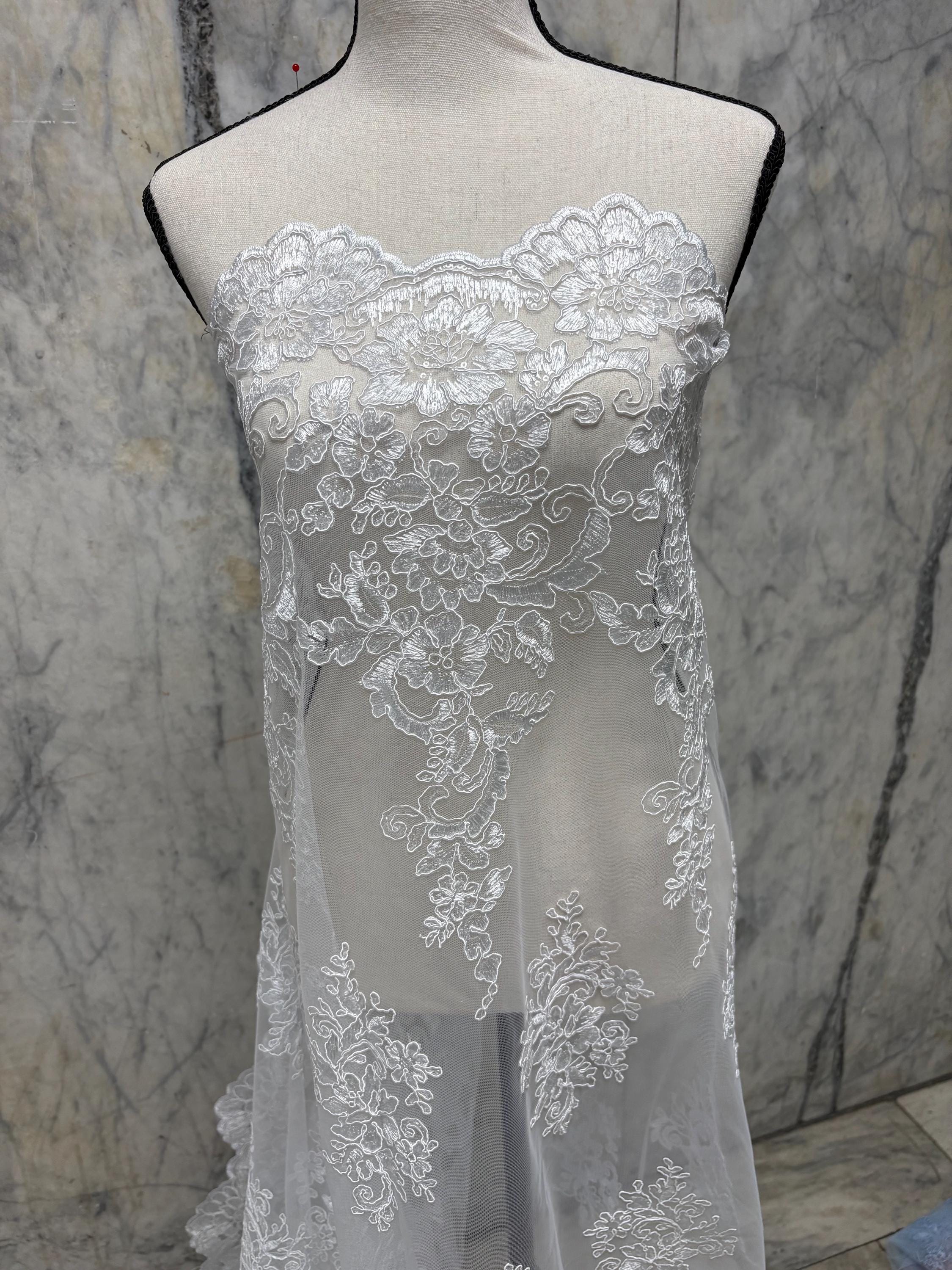 White Lace Fabric Design US50. Double scalloped sequence embroidered width 49/50 inches. condition New. sell by yard. tela de encaje blanco