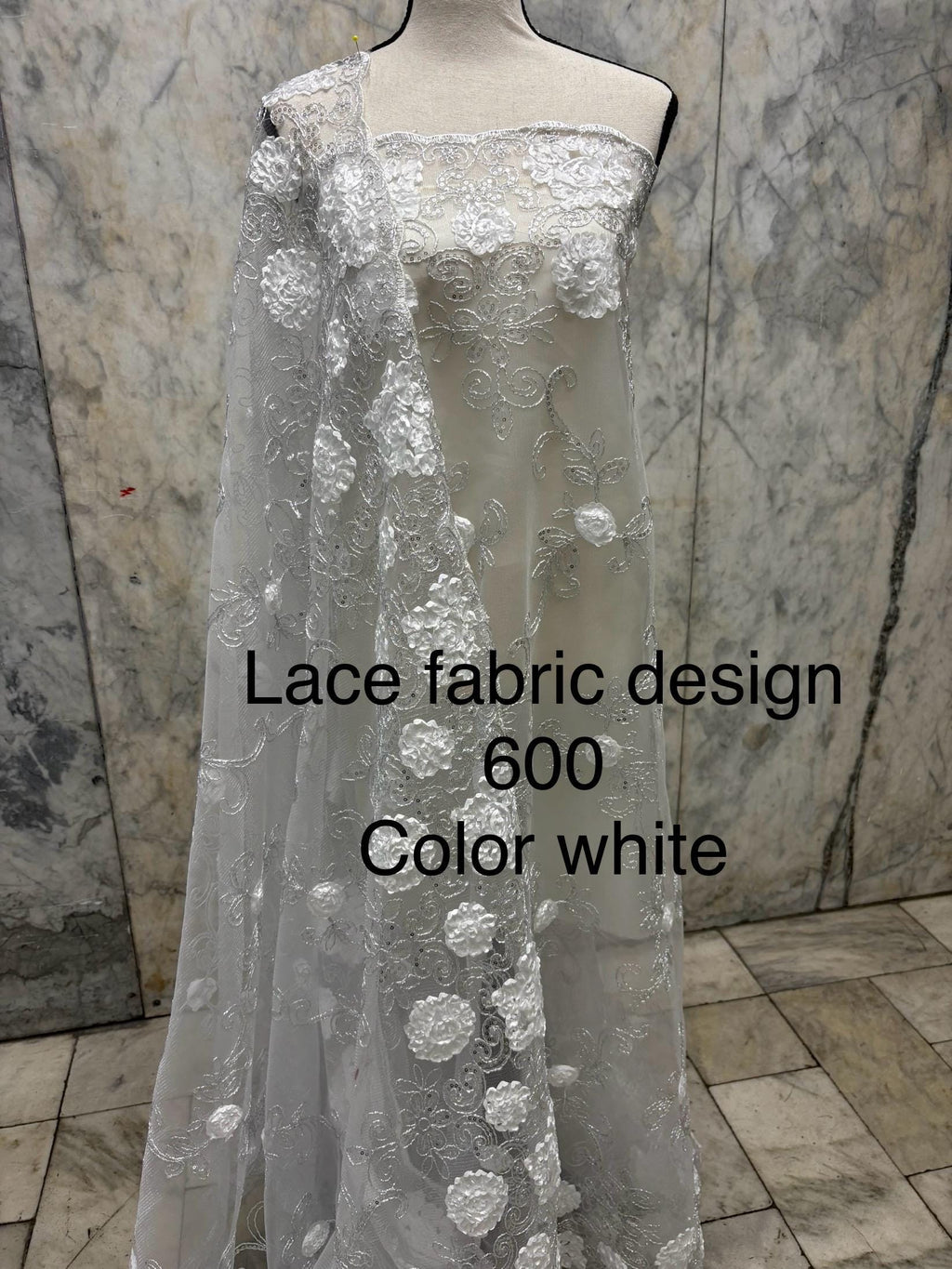 A 3 yards cut lace design 600 color white 49/50" double scalopped sequins embroidery. tela de encaje de color blanco