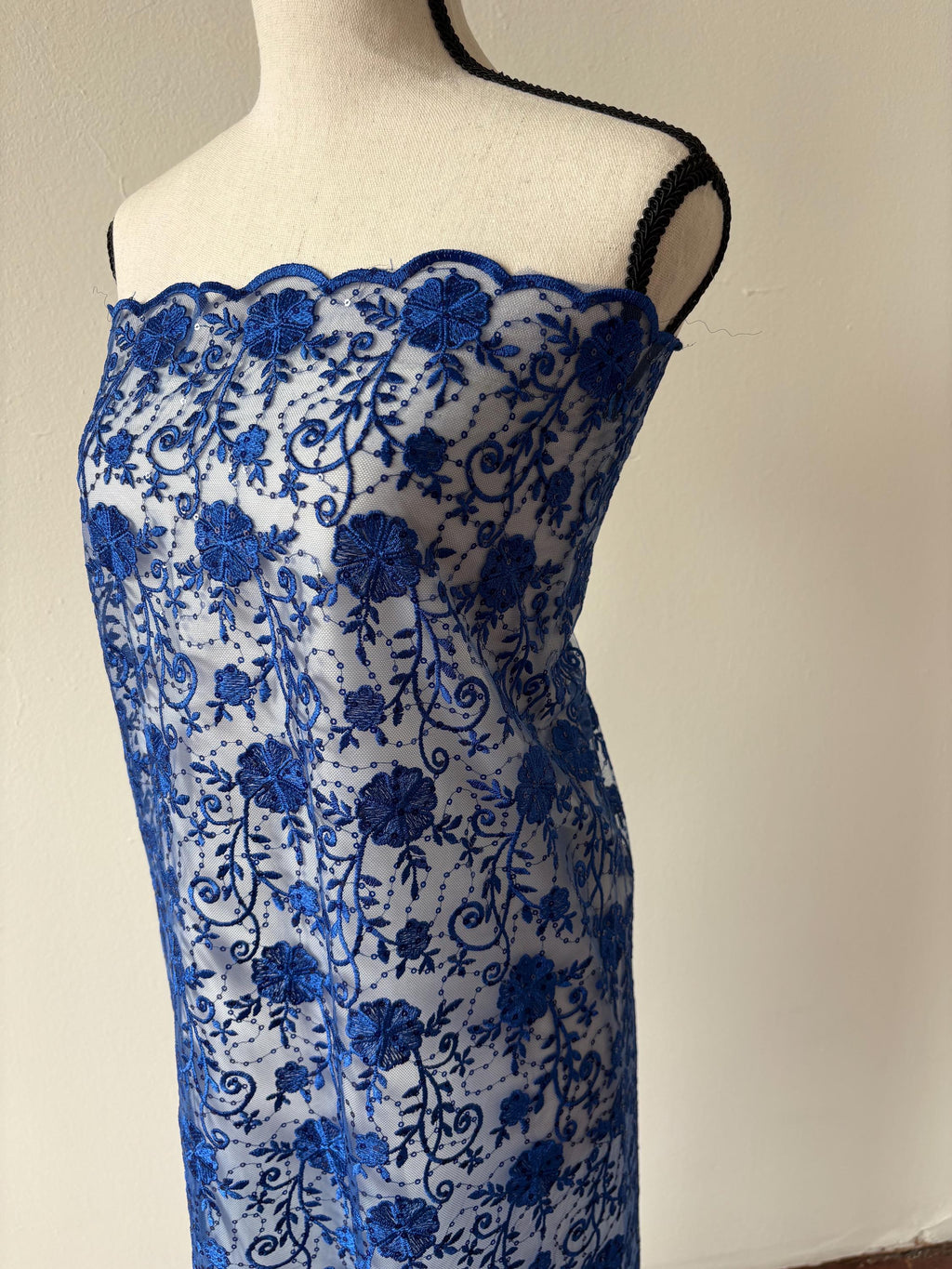 Royal lace fabric double scalloped embroidery sequence width 49". Design 04331279. shop with confidence ask fro free sample.