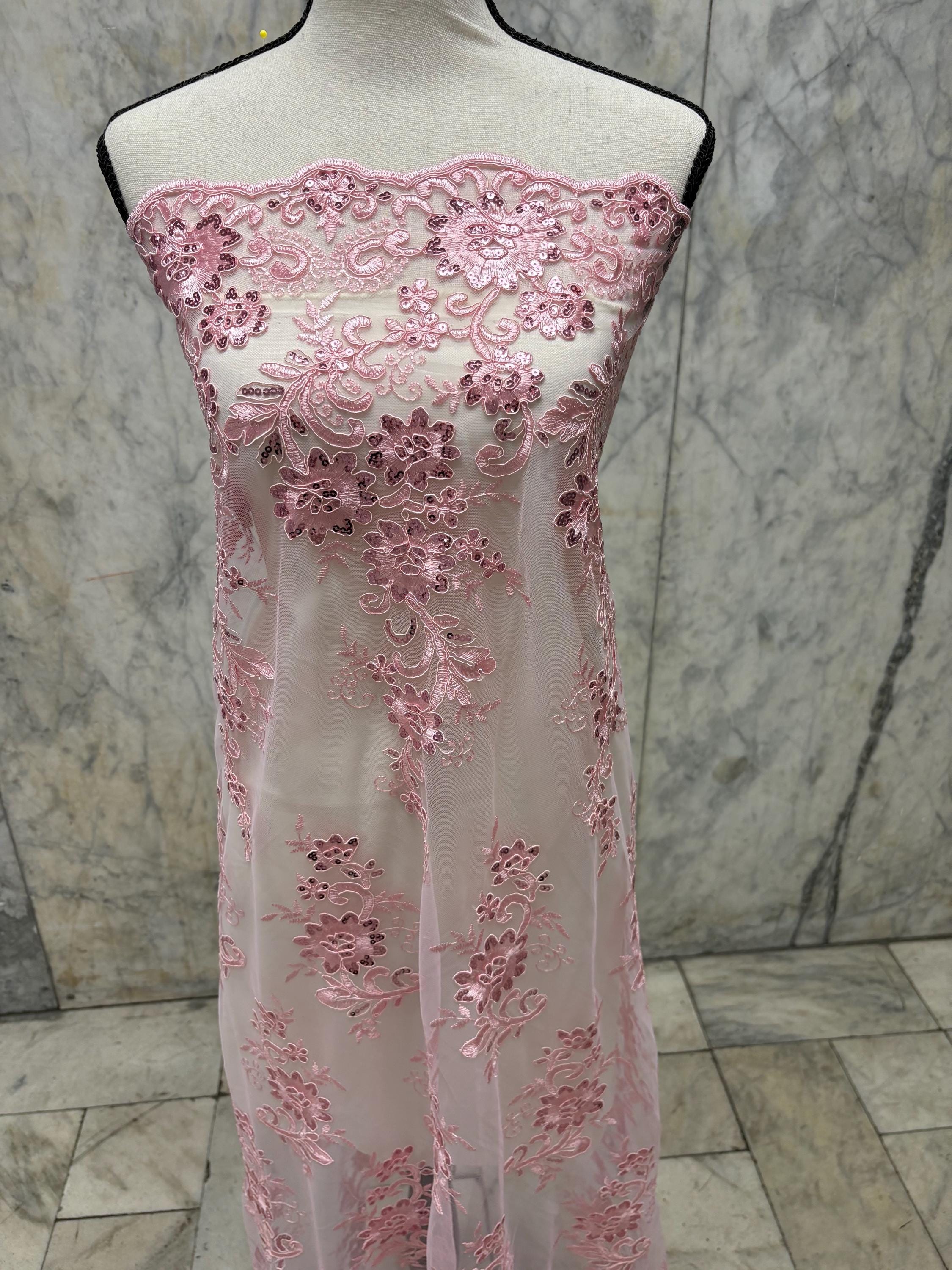 Pink Lace Double scalloped sequence embroidered width 49/50 inches. Design: Eu 230325 016 BNG Calmar