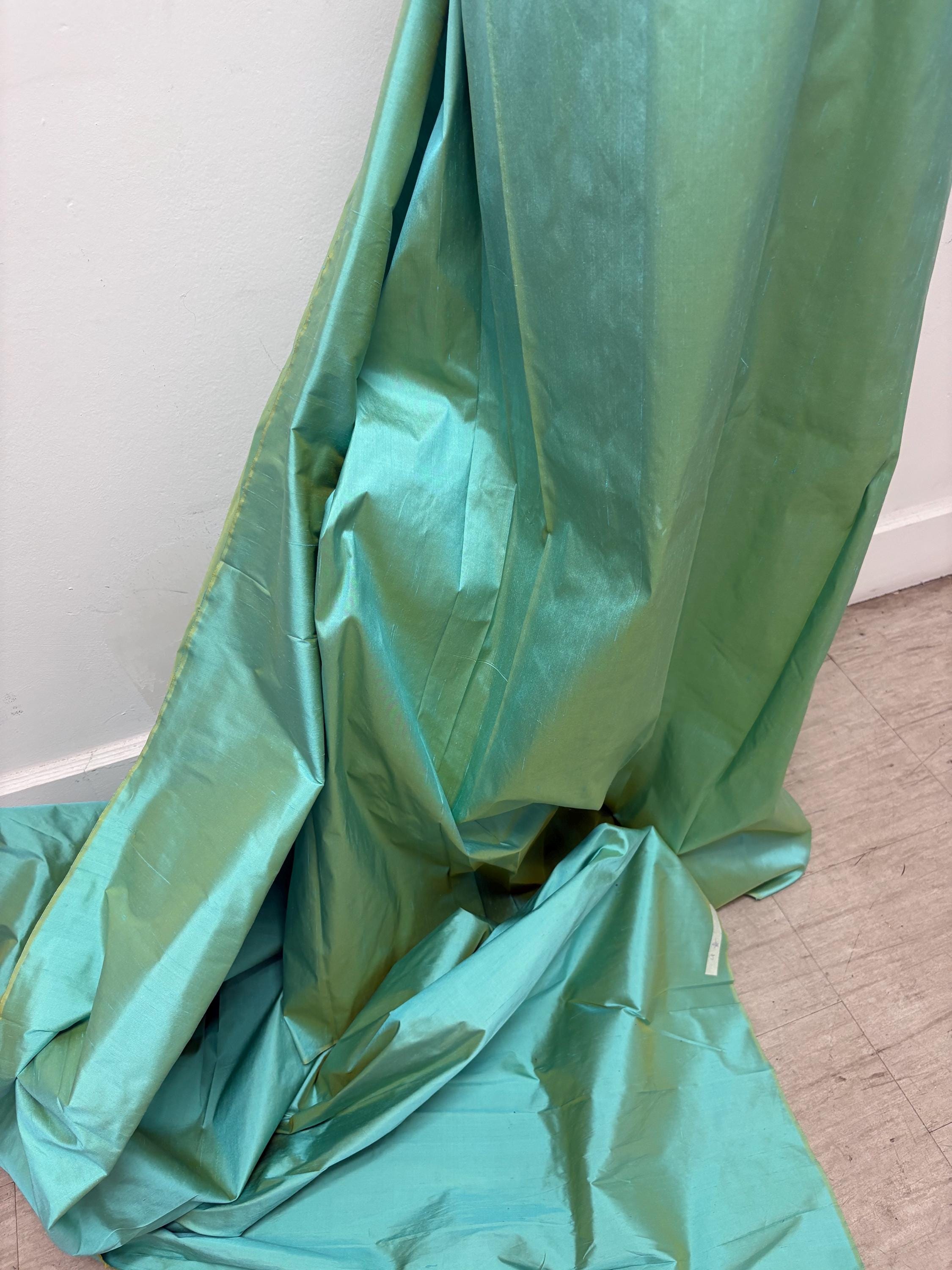 100% silk Taffeta Fabric - Tiffany - 54" width