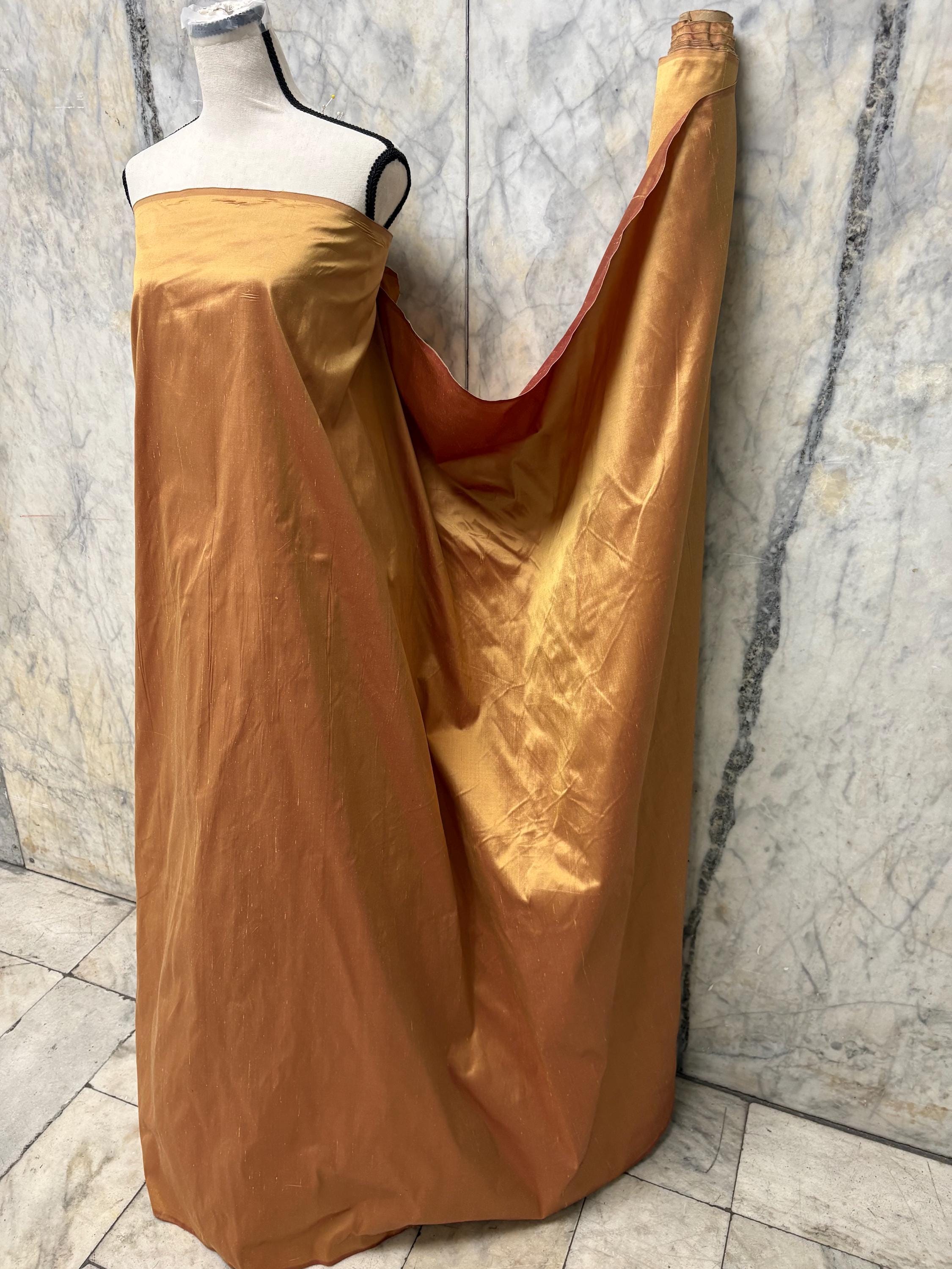 100% silk Taffeta fabric - Gold with red tone - 54" width