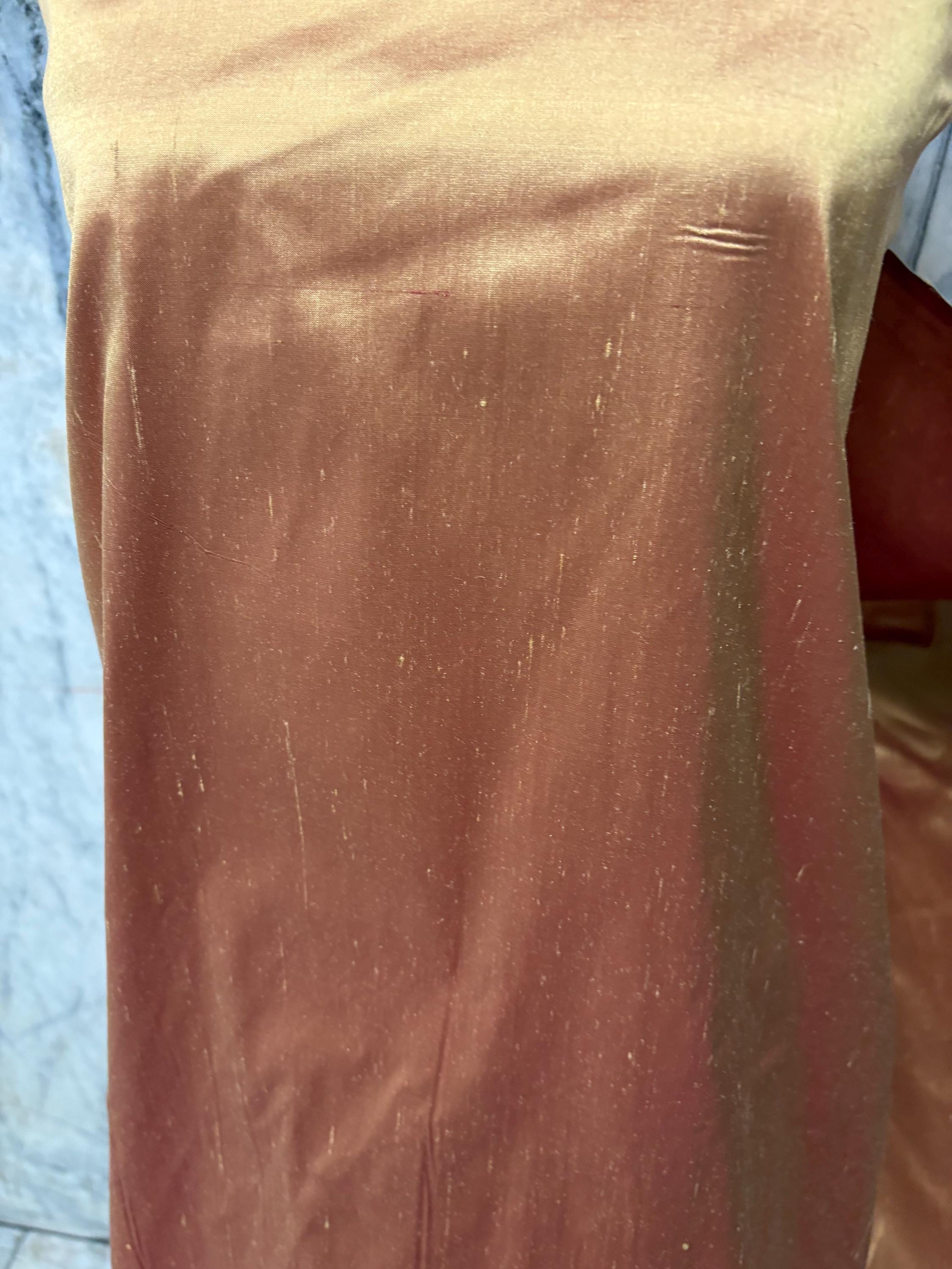 100% silk Taffeta fabric - Gold with red tone - 54" width